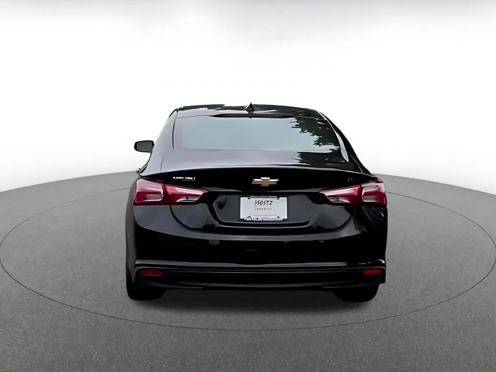 Thumbnail: 2024 Chevrolet Malibu - 4