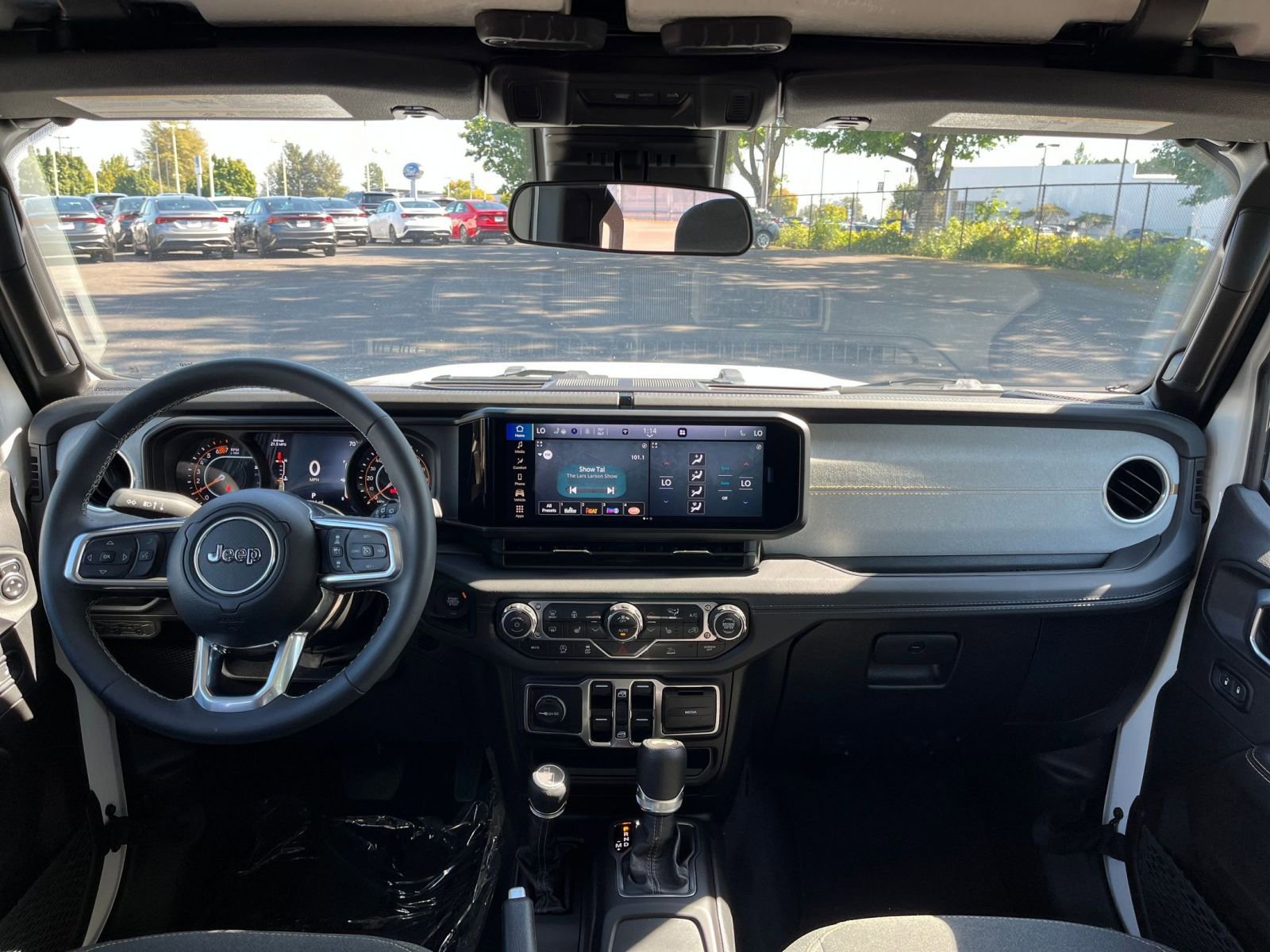 Thumbnail: 2025 Jeep Wrangler - 32