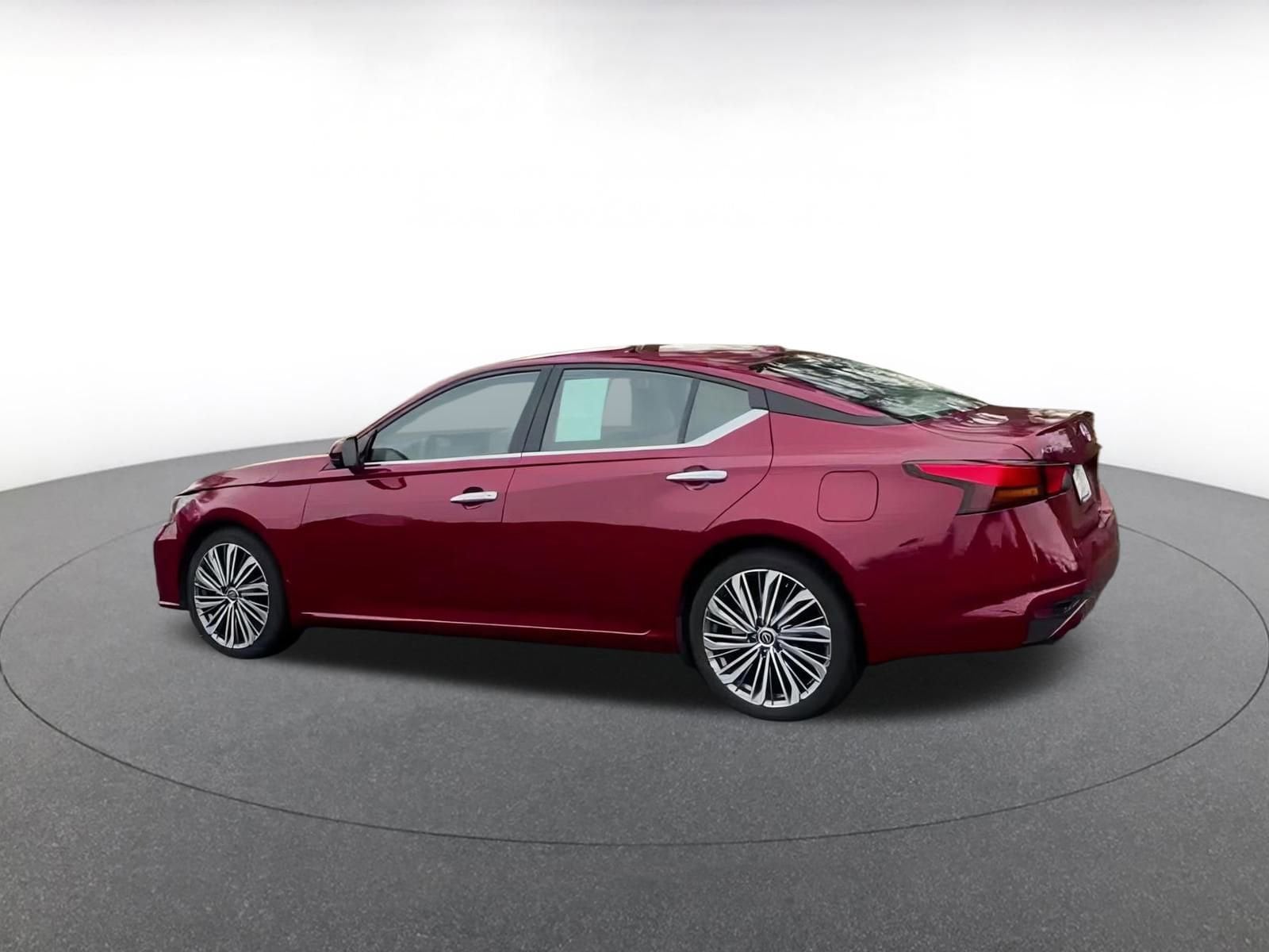 Thumbnail: 2024 Nissan Altima - 12