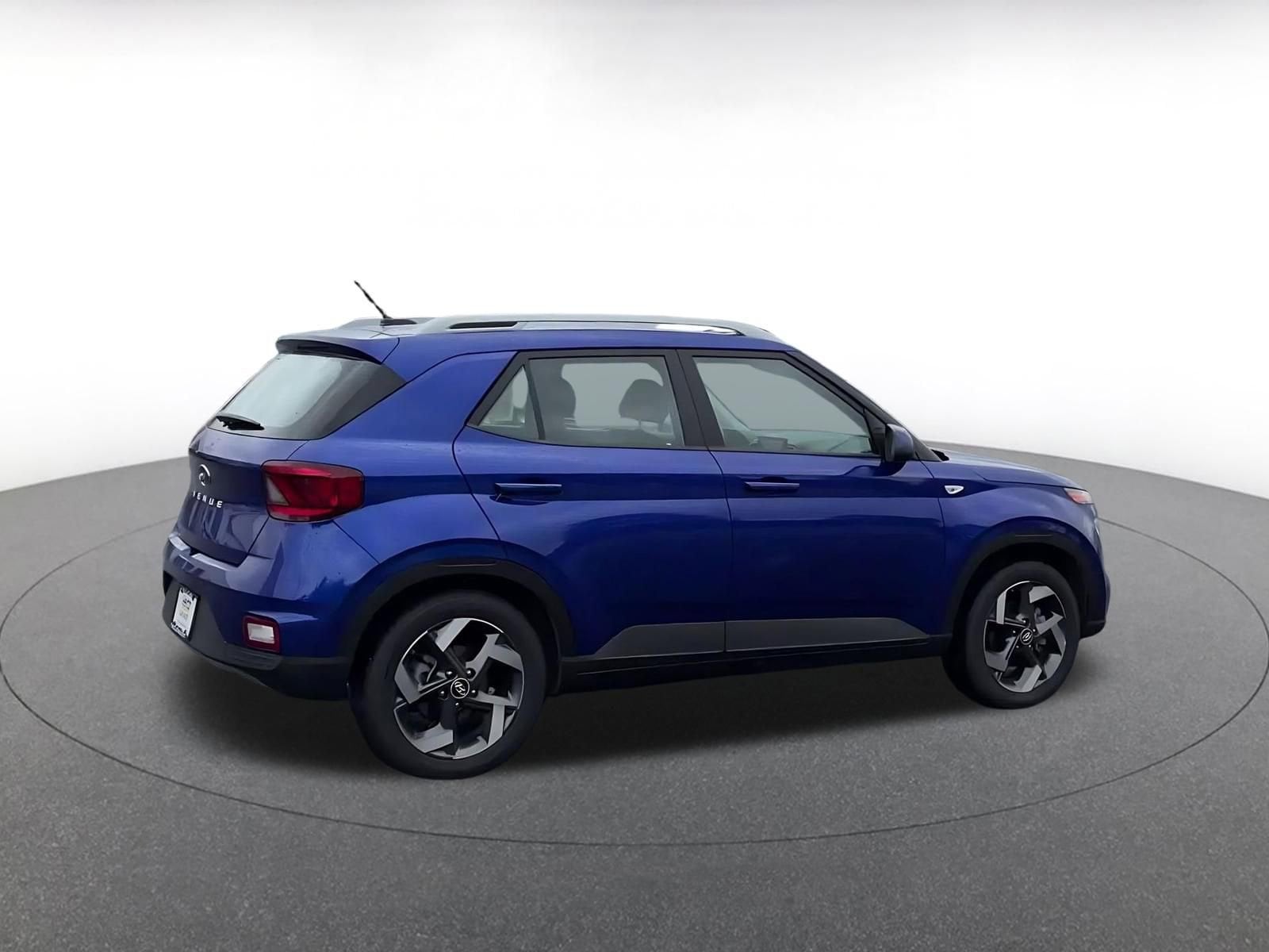 Thumbnail: 2025 Hyundai Venue - 15