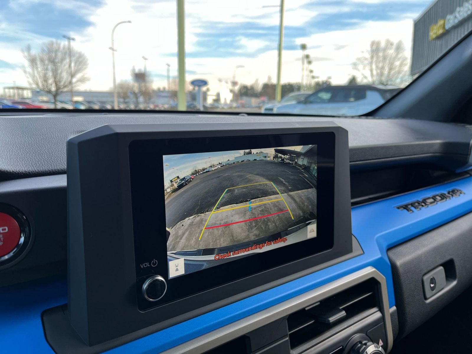 Thumbnail: 2025 Toyota Tacoma - 18