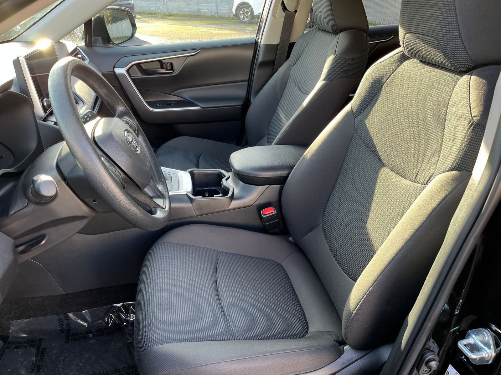 Thumbnail: 2025 Toyota RAV4 - 35