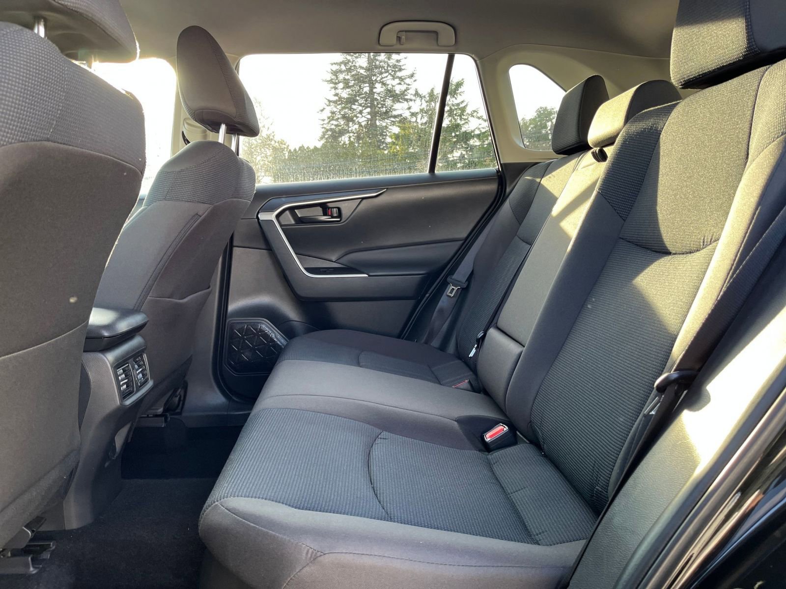 Thumbnail: 2025 Toyota RAV4 - 24