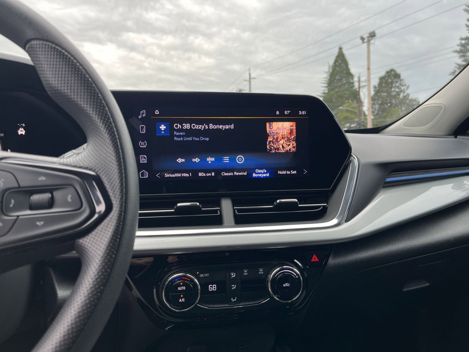 Thumbnail: 2025 Chevrolet Trax - 20