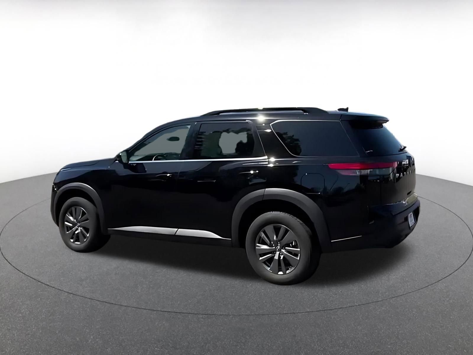 Thumbnail: 2025 Nissan Pathfinder - 9