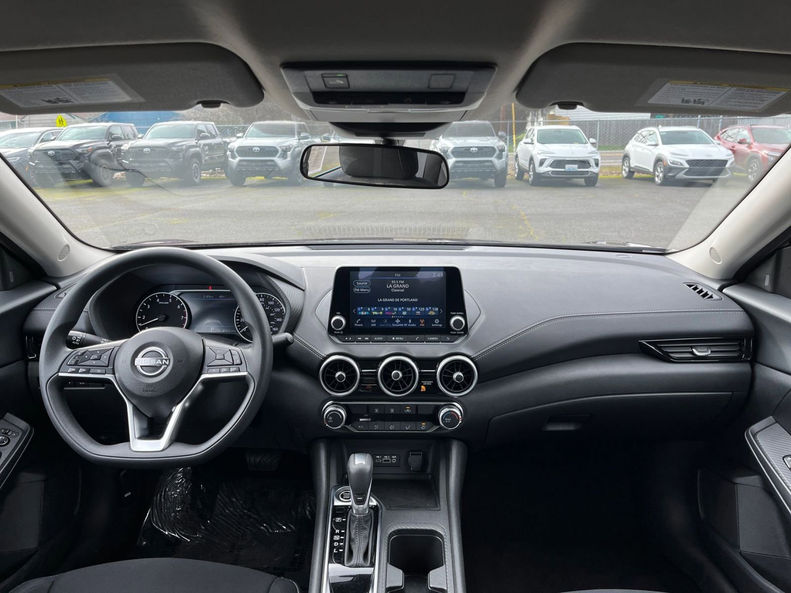 Thumbnail: 2025 Nissan Sentra - 31