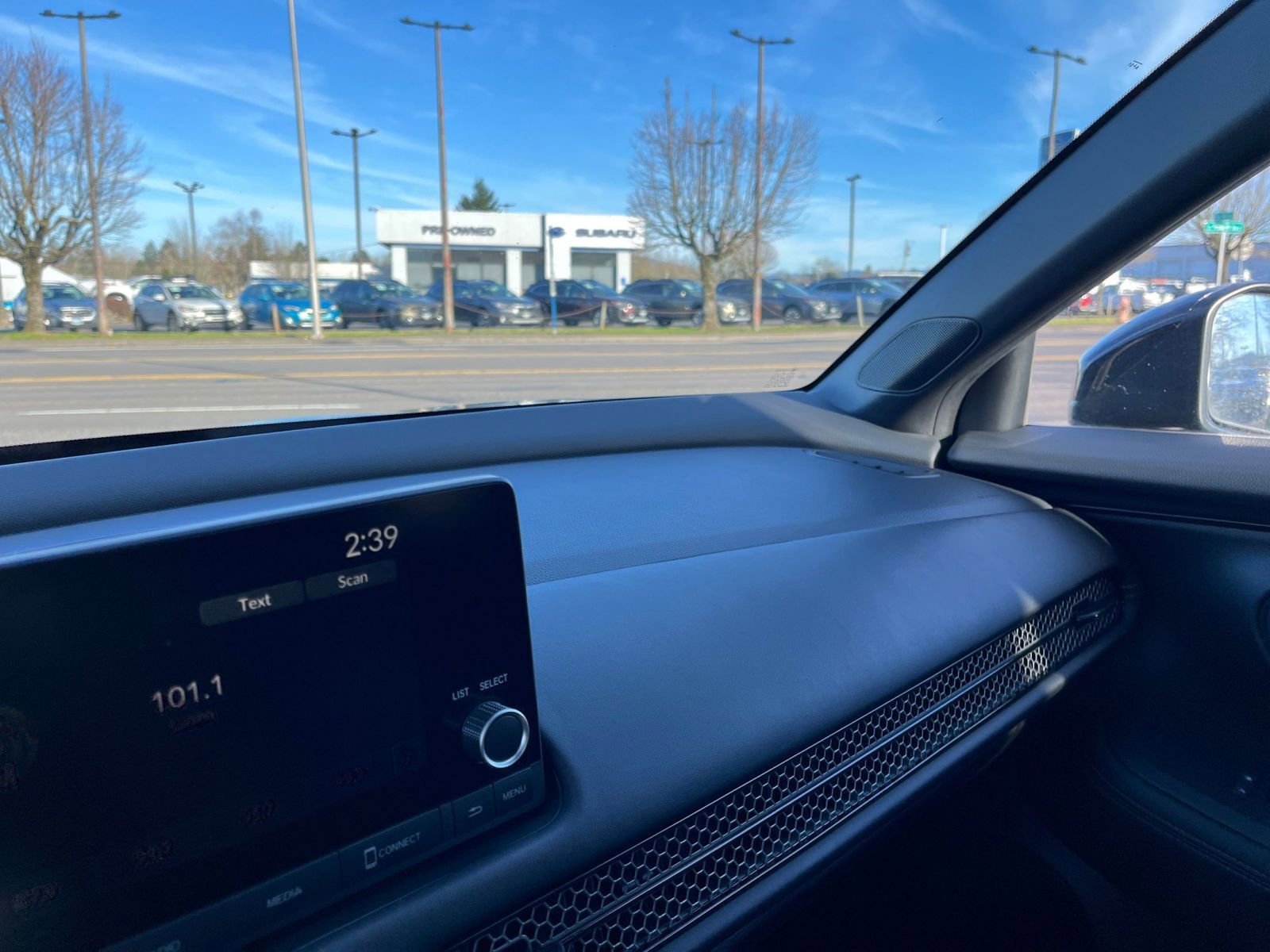 Thumbnail: 2025 Honda HR-V - 33