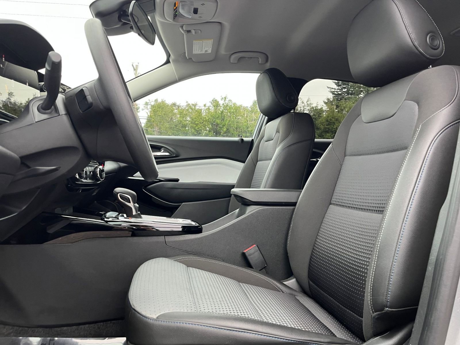 Thumbnail: 2025 Chevrolet Trax - 25