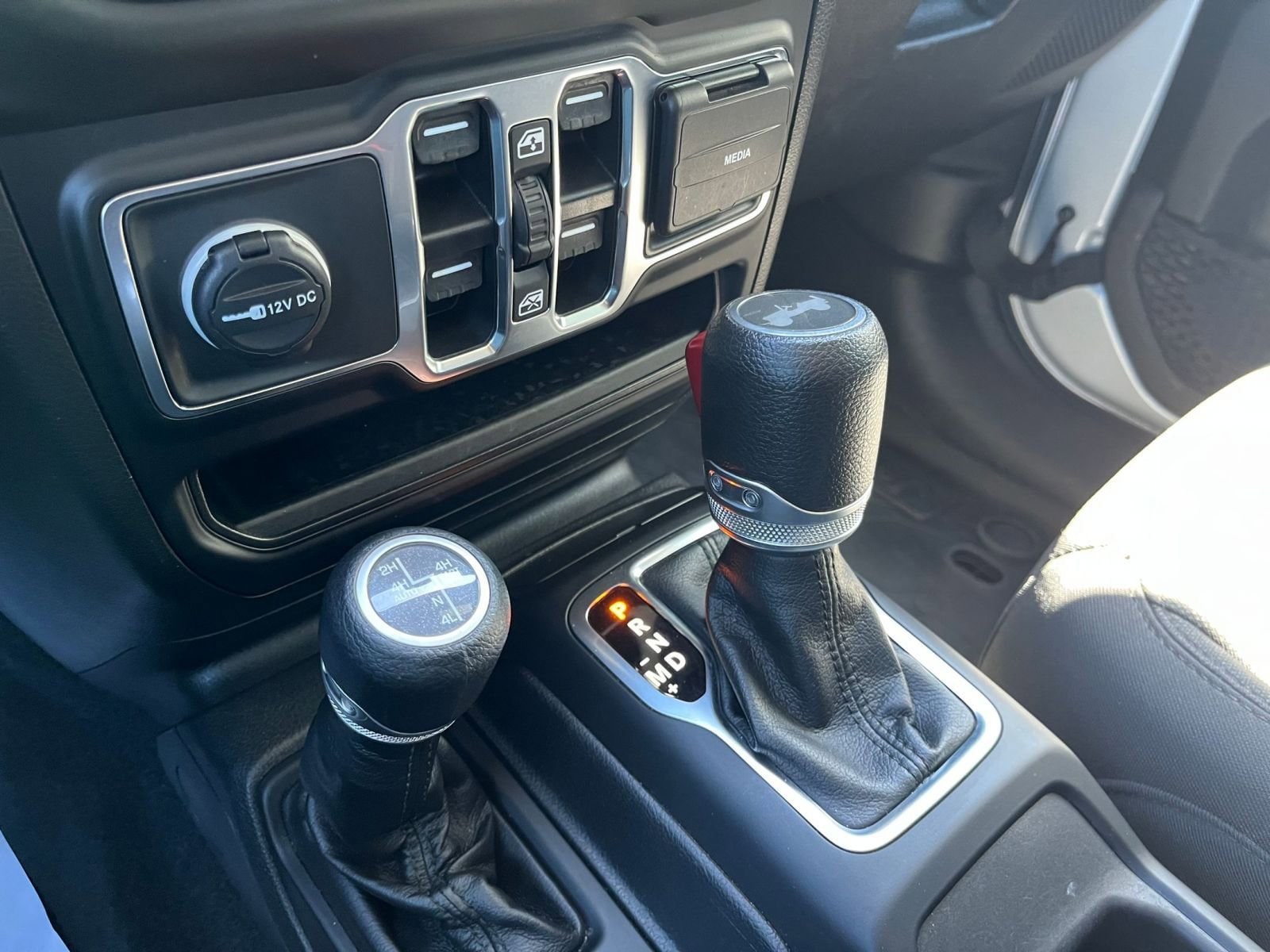 Thumbnail: 2023 Jeep Wrangler - 28