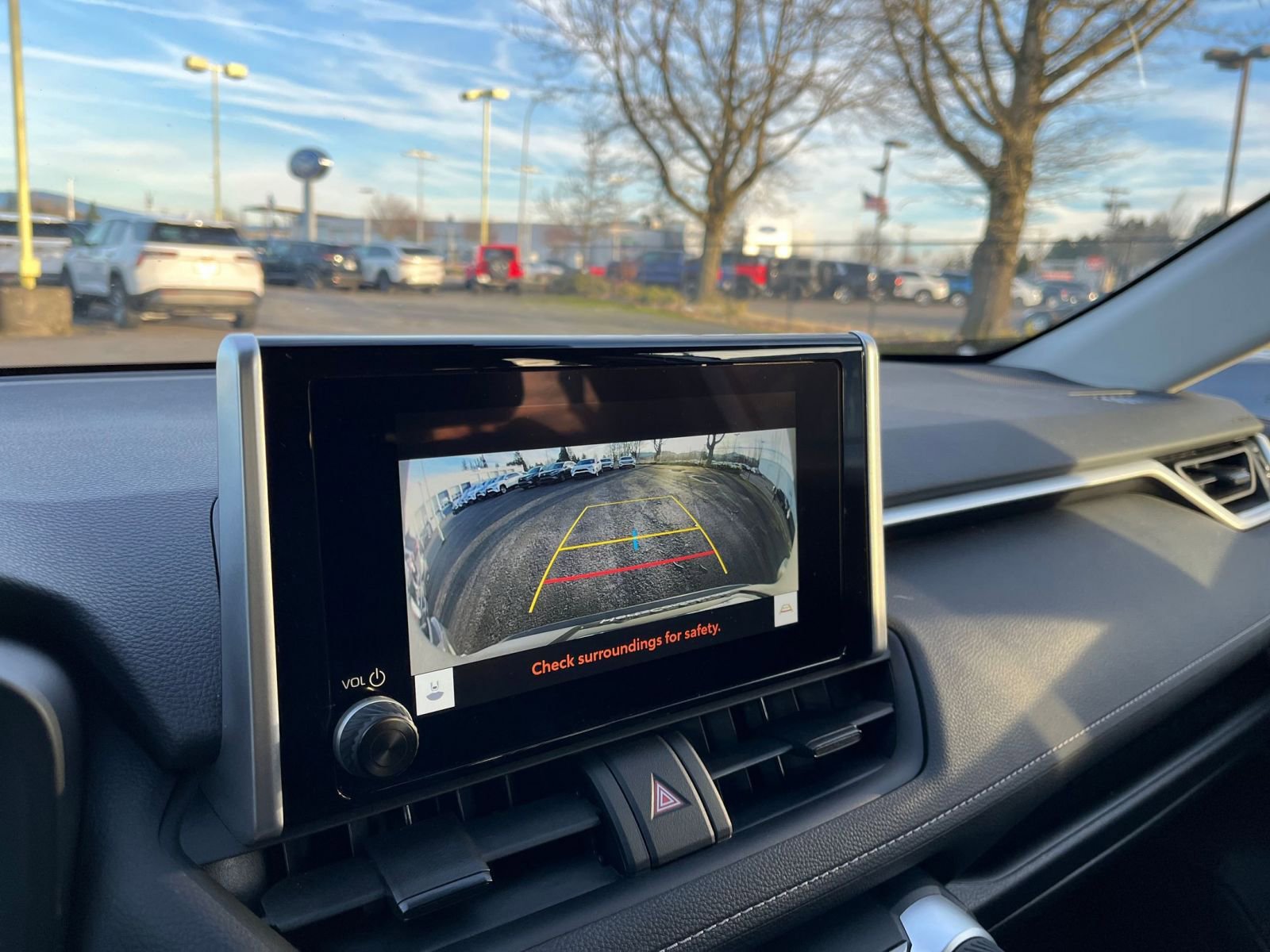 Thumbnail: 2025 Toyota RAV4 - 17