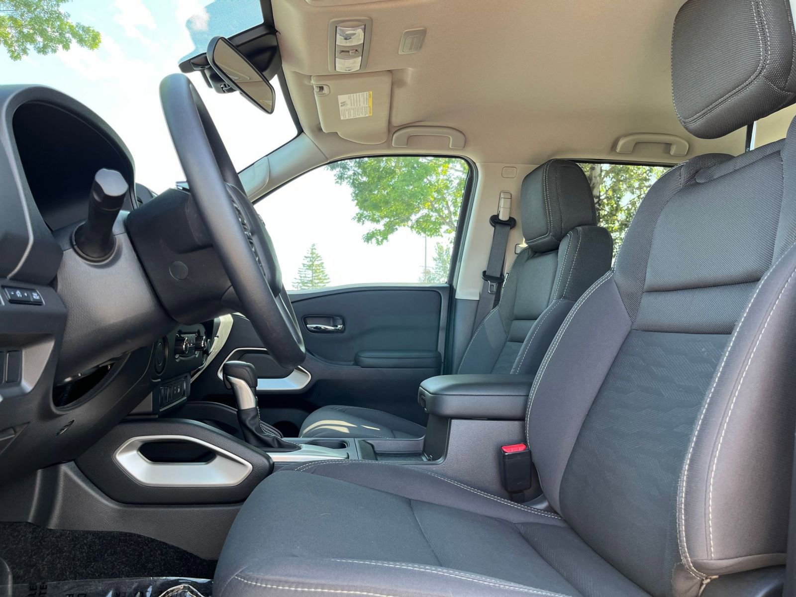 Thumbnail: 2024 Nissan Frontier - 25