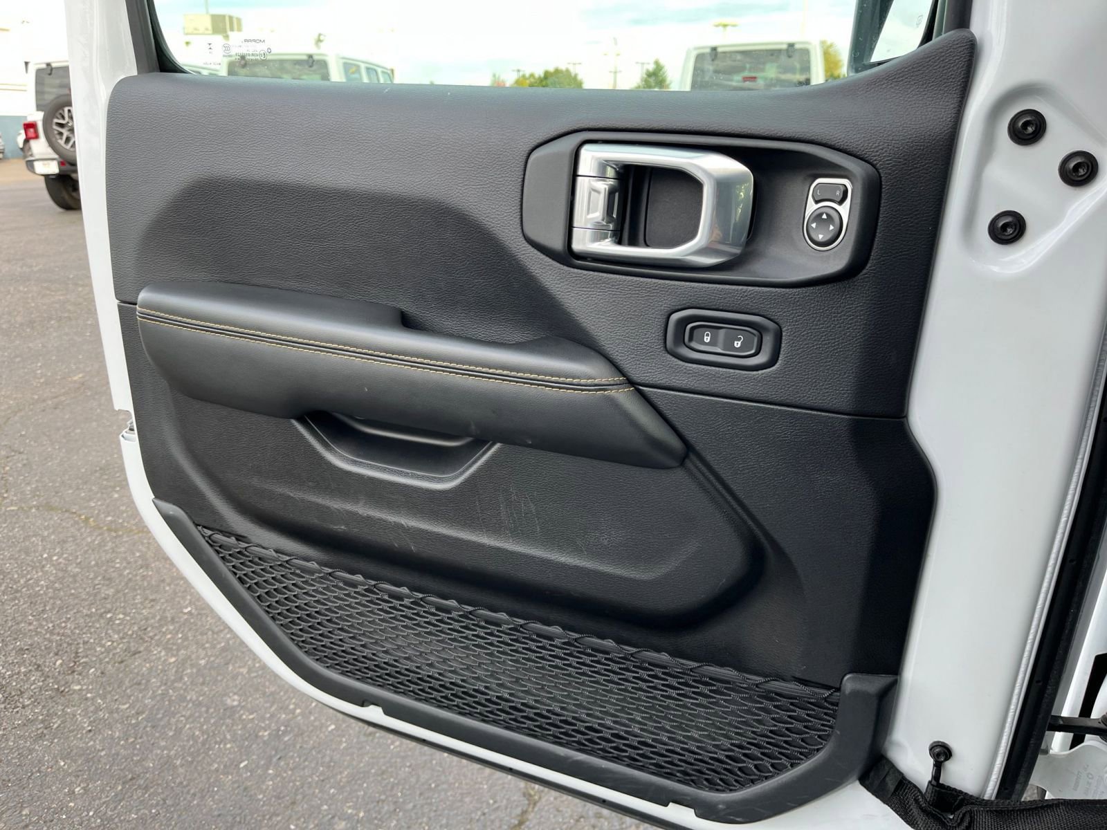 Thumbnail: 2025 Jeep Wrangler - 20