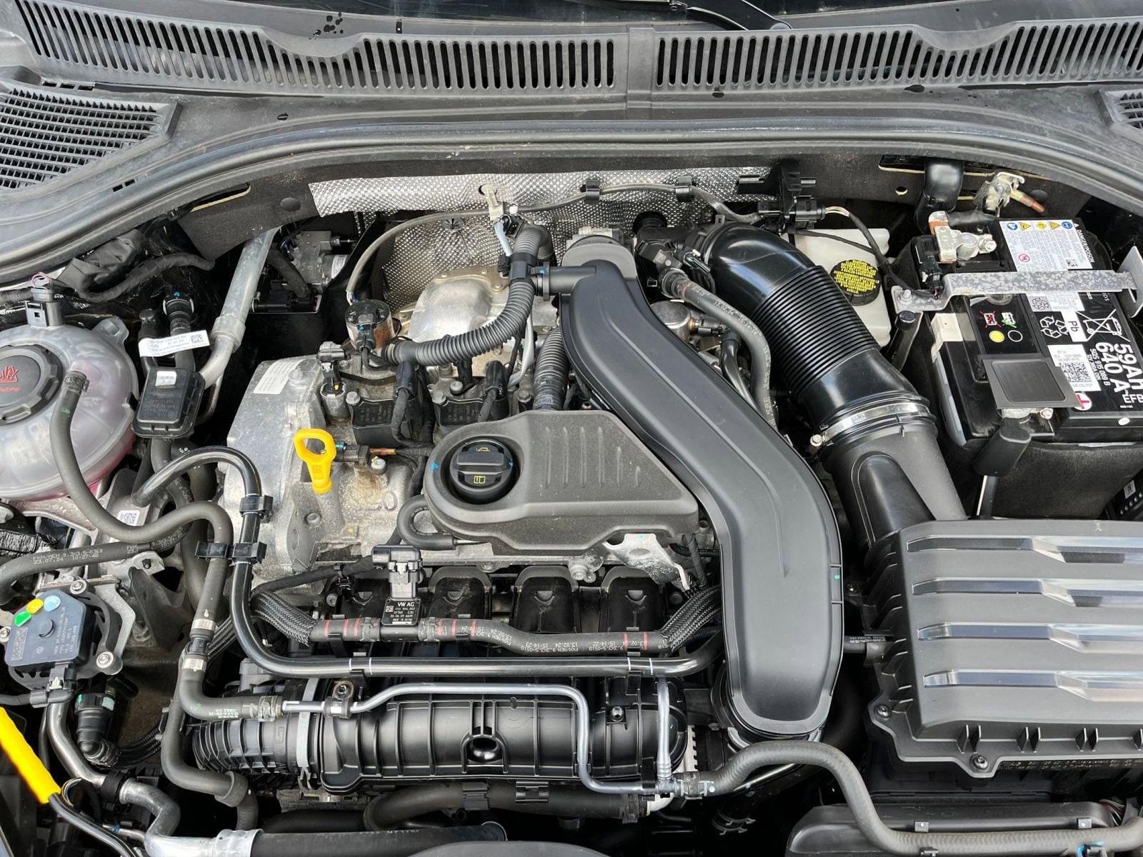 Thumbnail: 2025 Volkswagen Jetta - 32