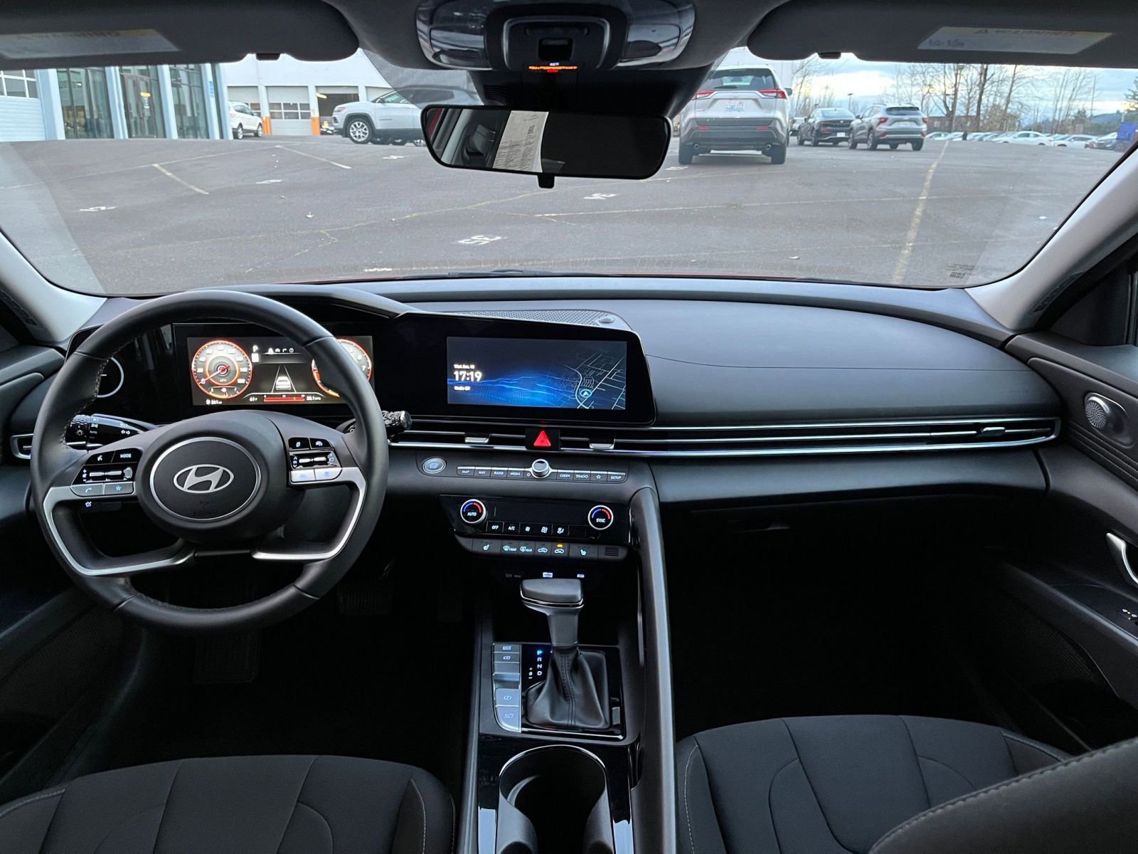 Thumbnail: 2025 Hyundai Elantra - 33