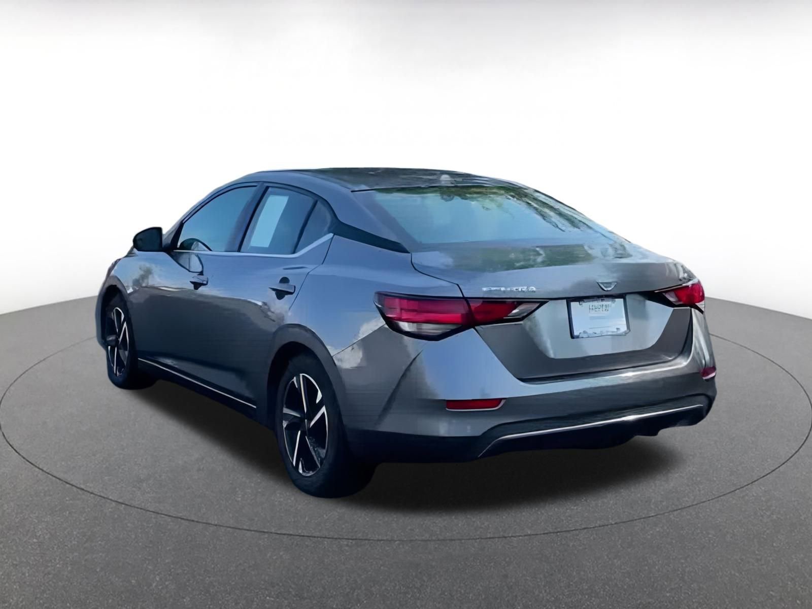 Thumbnail: 2024 Nissan Sentra - 10