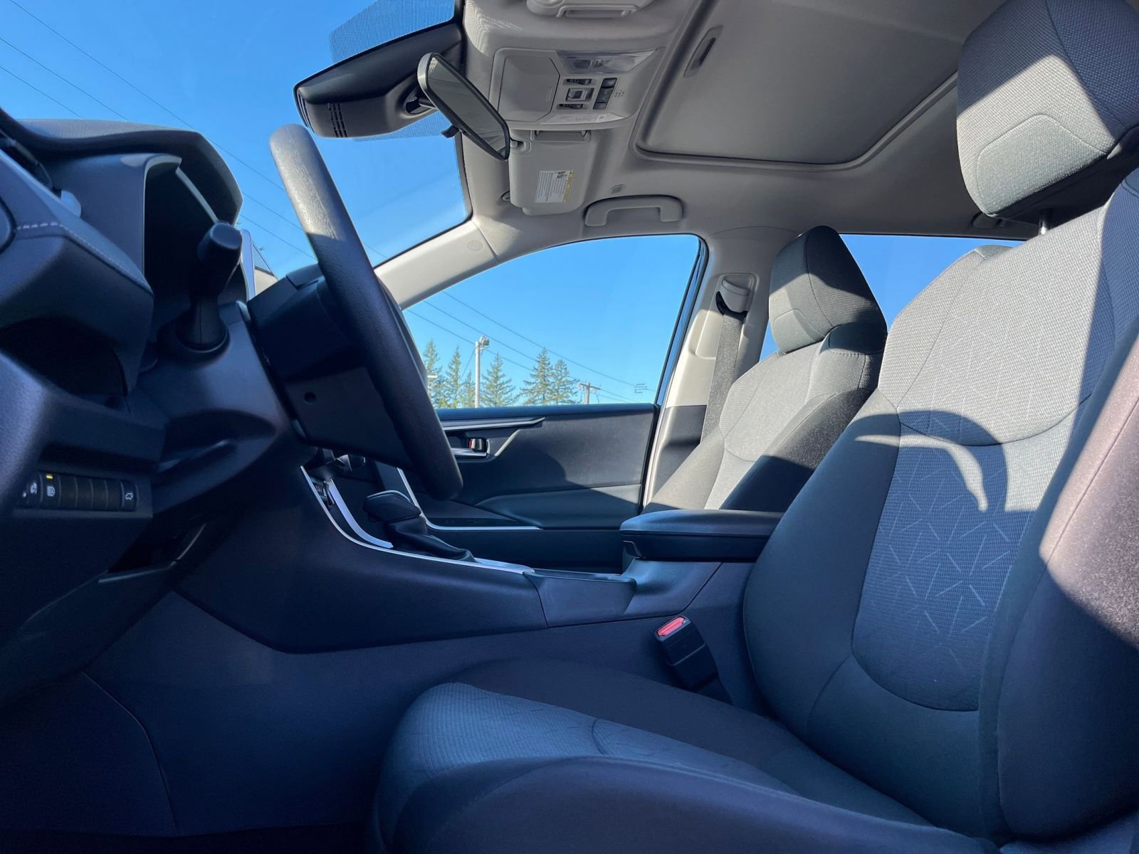 Thumbnail: 2025 Toyota RAV4 - 30