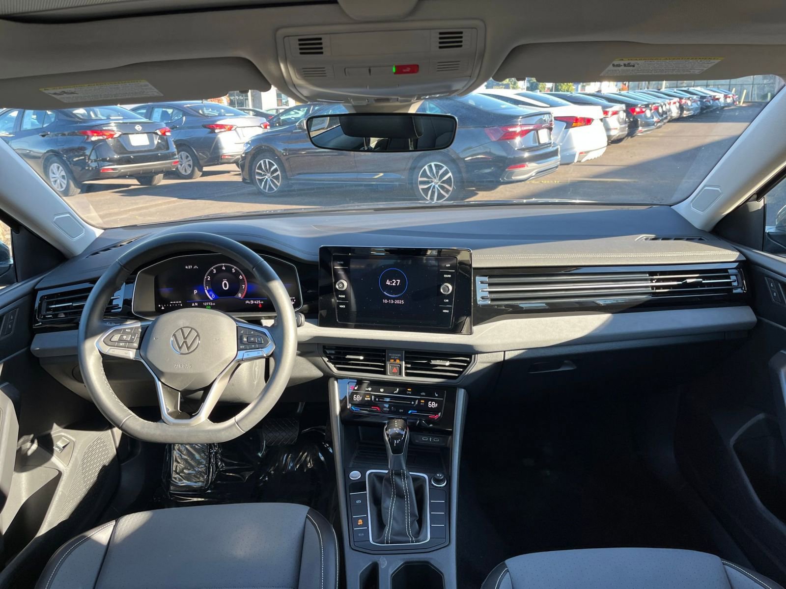 Thumbnail: 2025 Volkswagen Jetta - 33