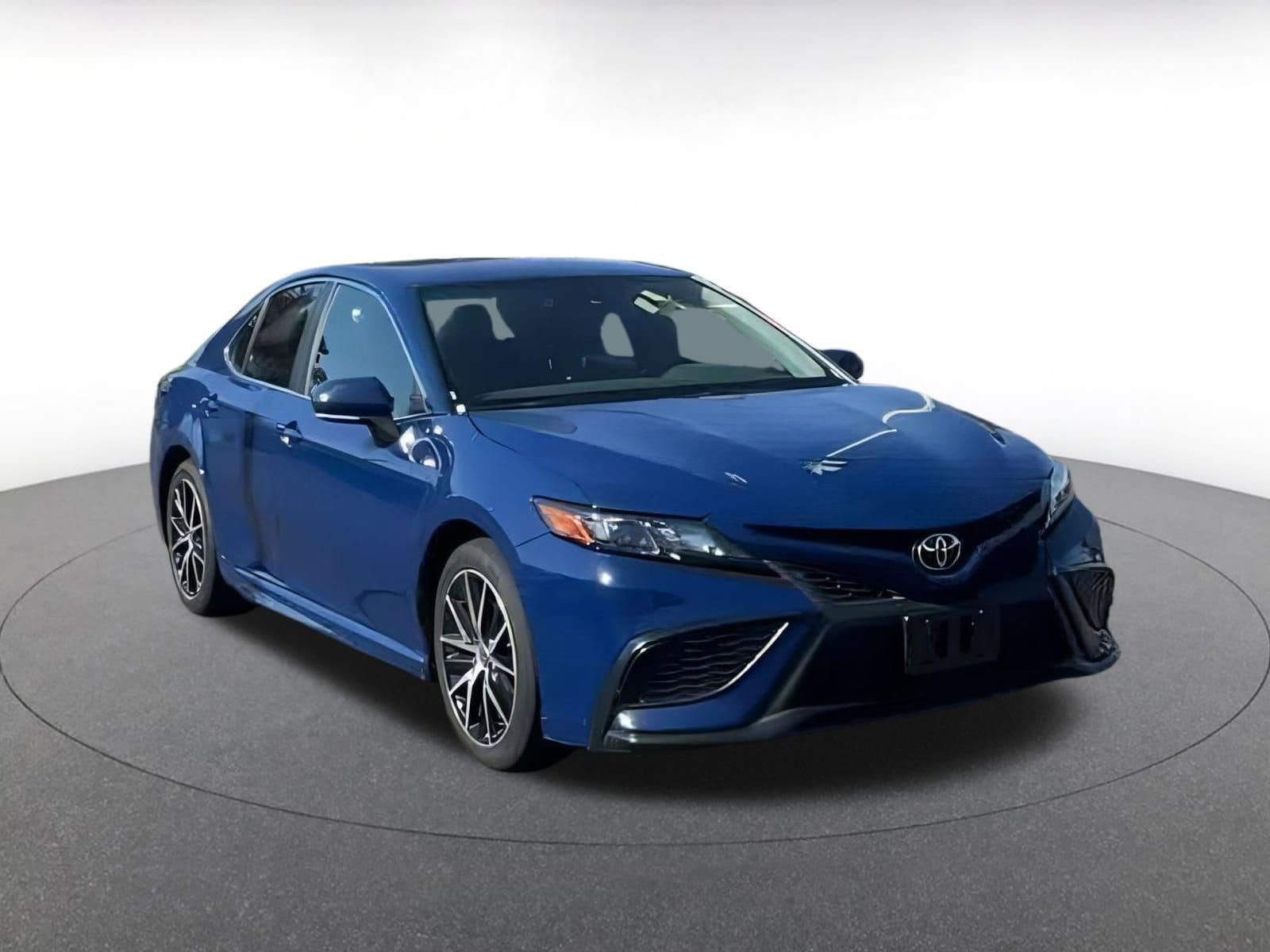 2024 Toyota Camry SE 3
