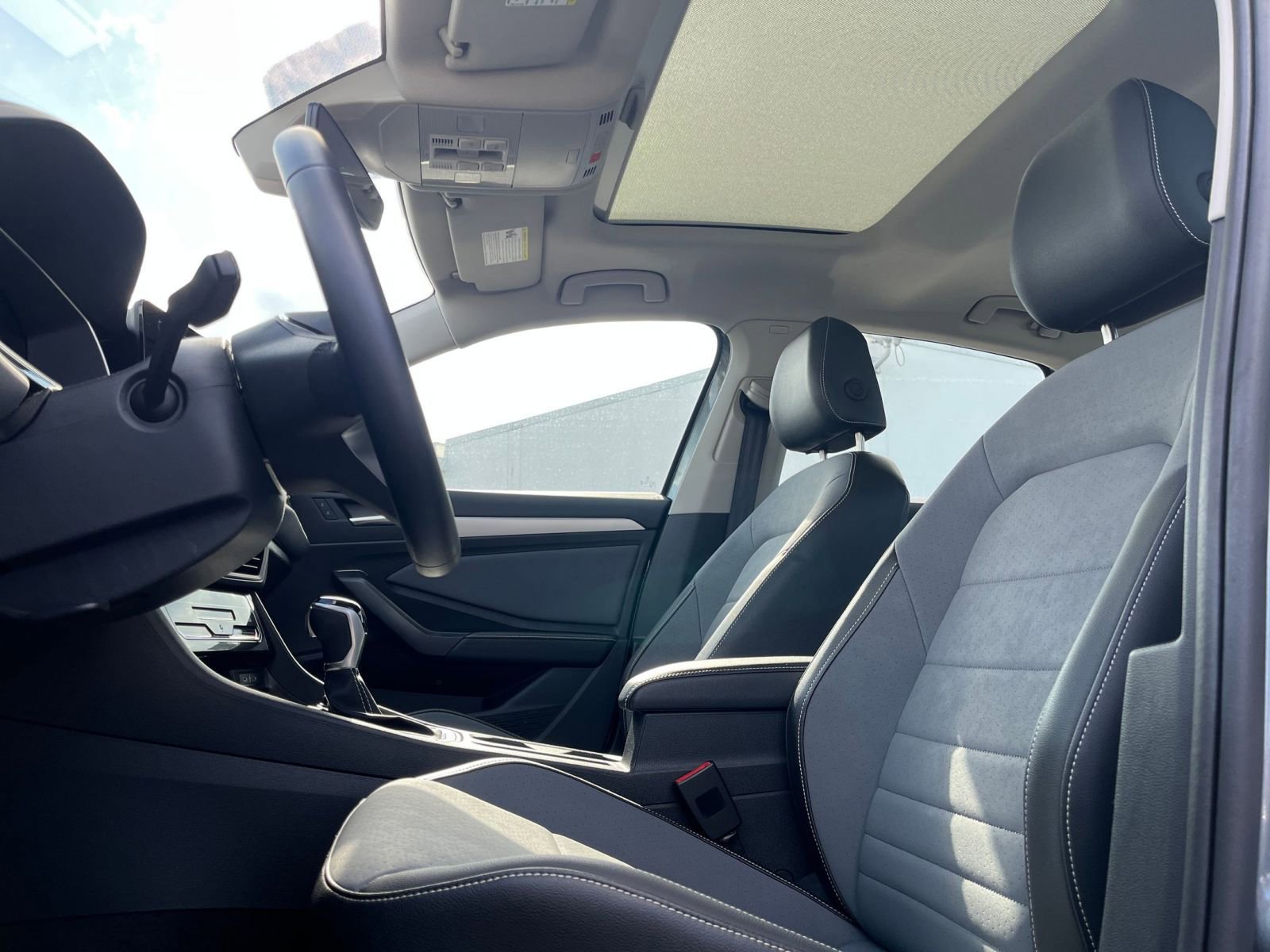 Thumbnail: 2025 Volkswagen Jetta - 25