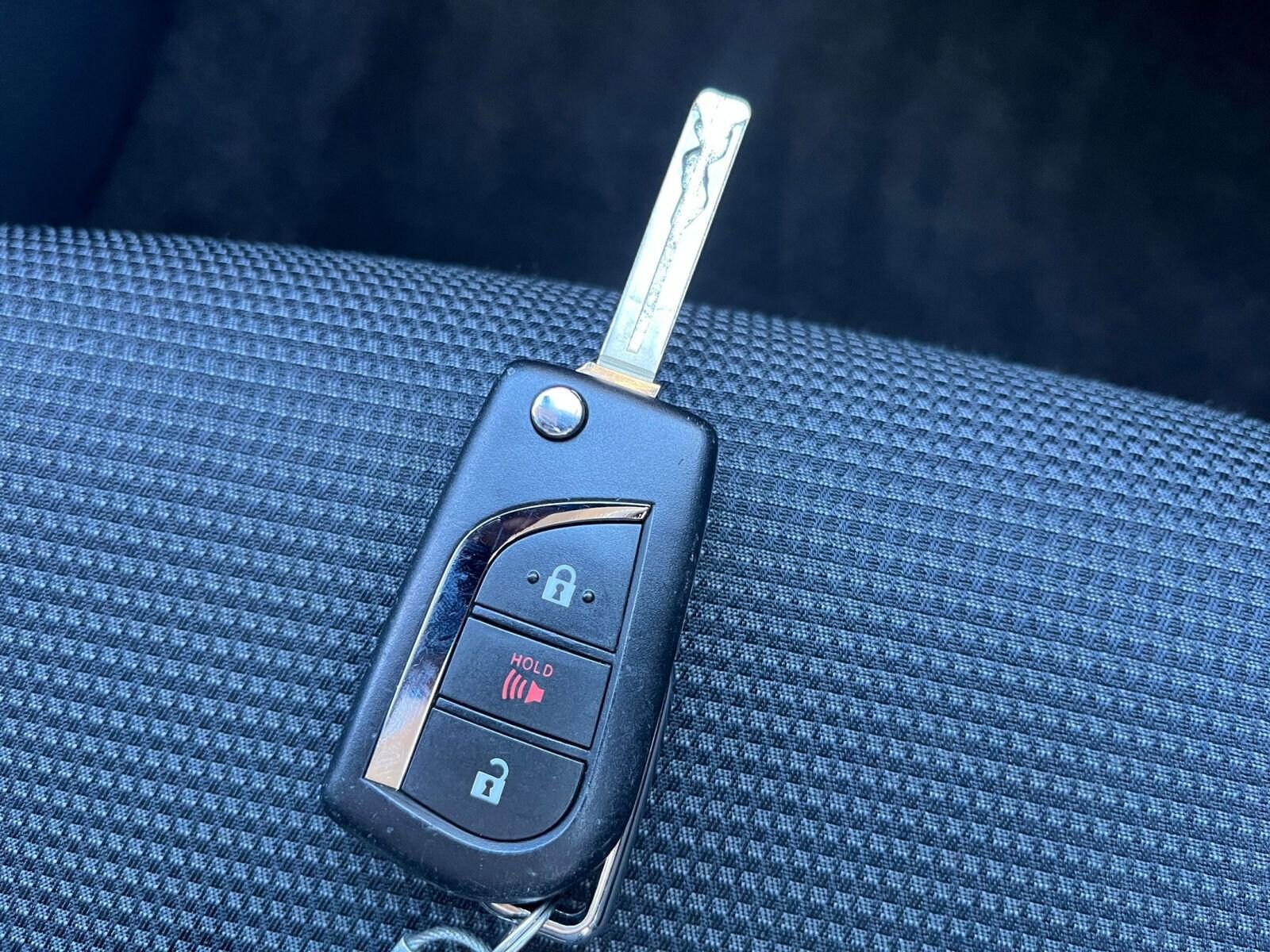 Thumbnail: 2025 Toyota RAV4 - 24