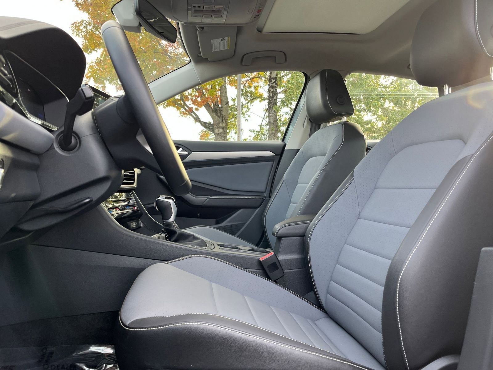 Thumbnail: 2025 Volkswagen Jetta - 27