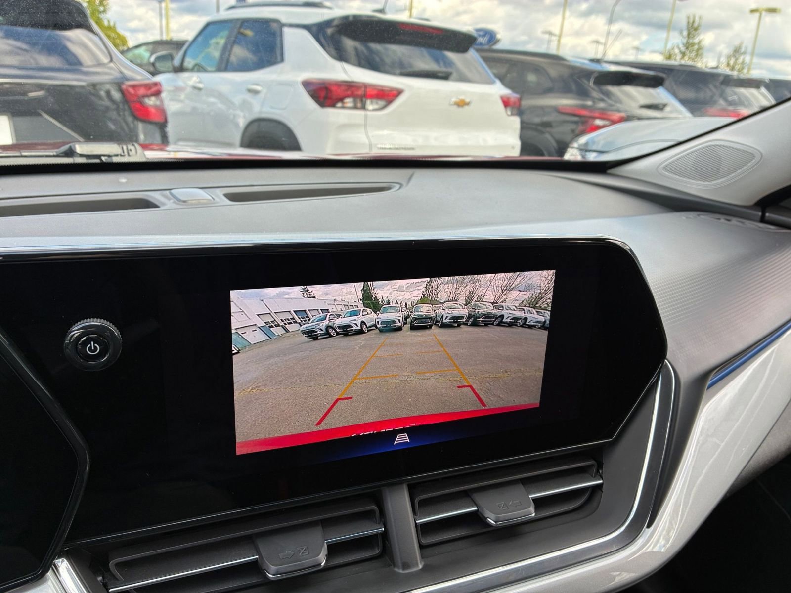 Thumbnail: 2025 Chevrolet Trax - 22