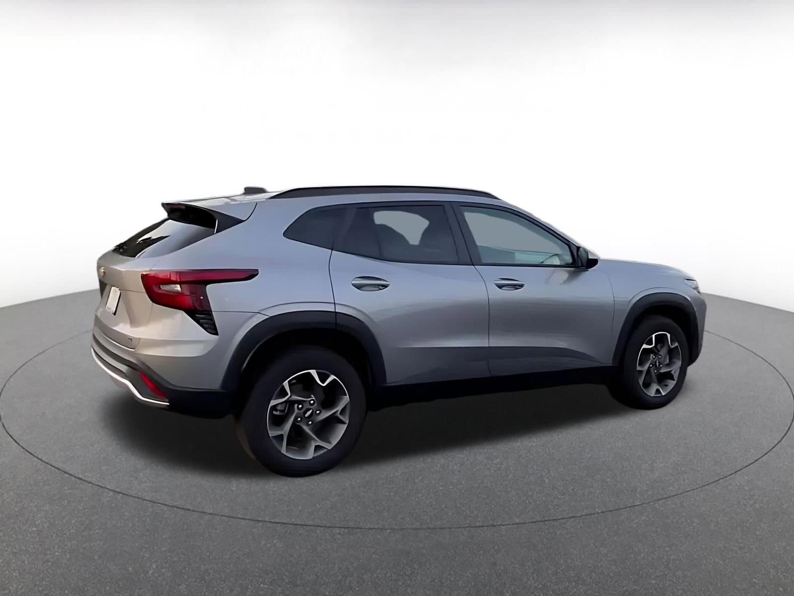 Thumbnail: 2025 Chevrolet Trax - 12