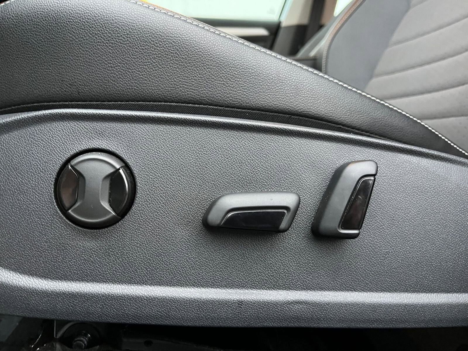 Thumbnail: 2025 Volkswagen Jetta - 23