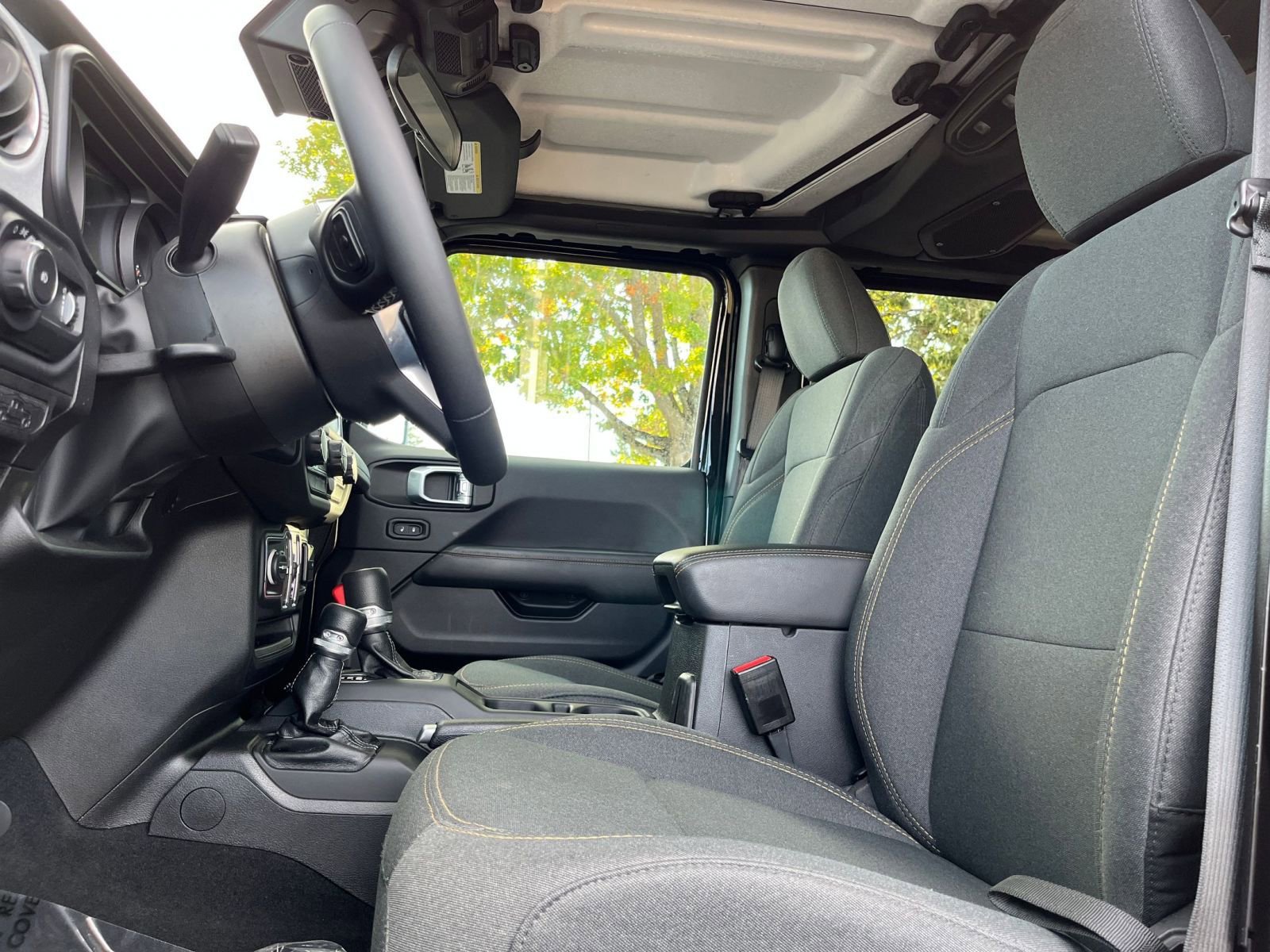 Thumbnail: 2025 Jeep Wrangler - 25