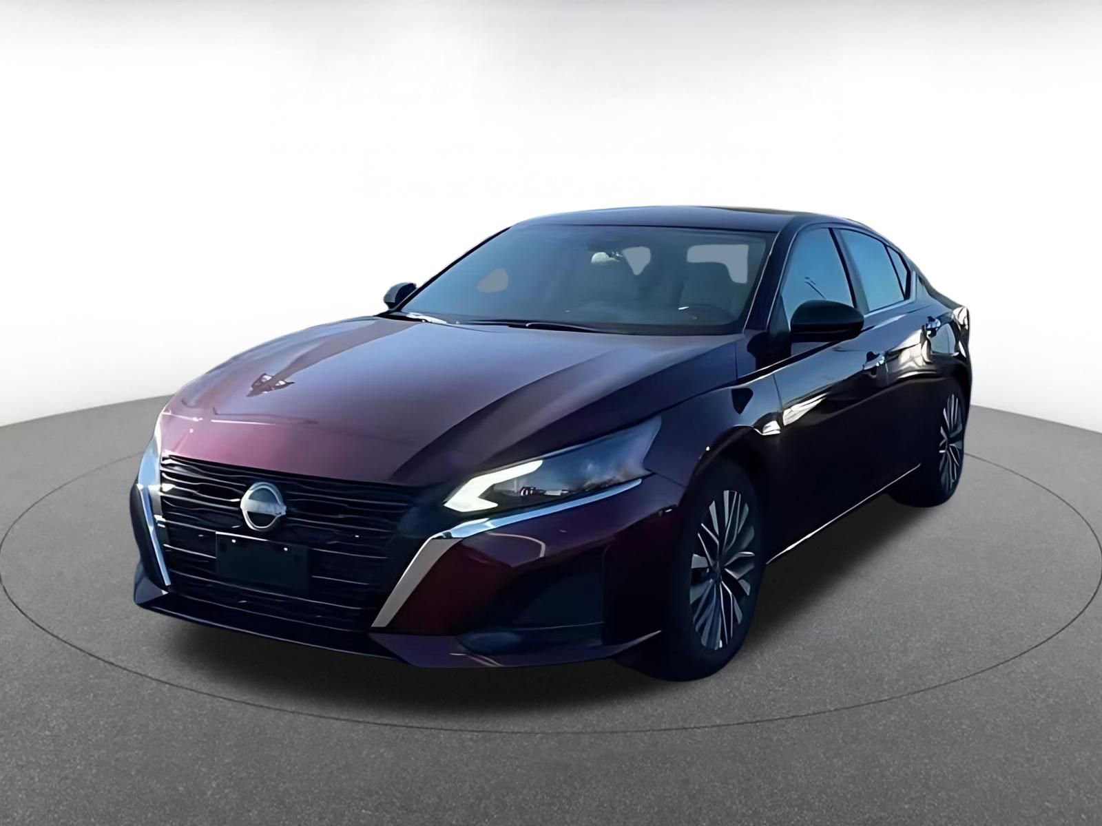 Thumbnail: 2025 Nissan Altima - 7