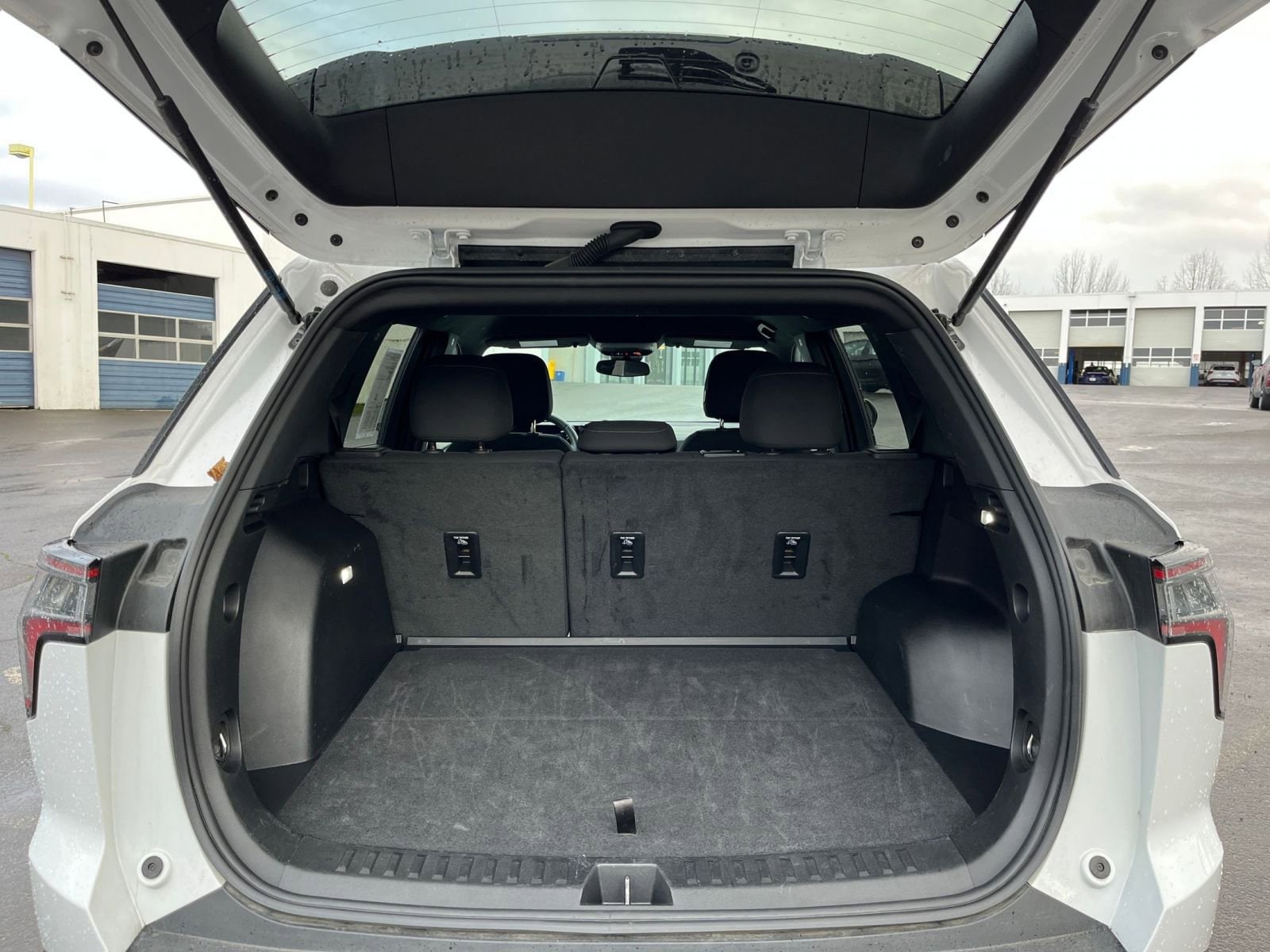 Thumbnail: 2025 Chevrolet Equinox - 30