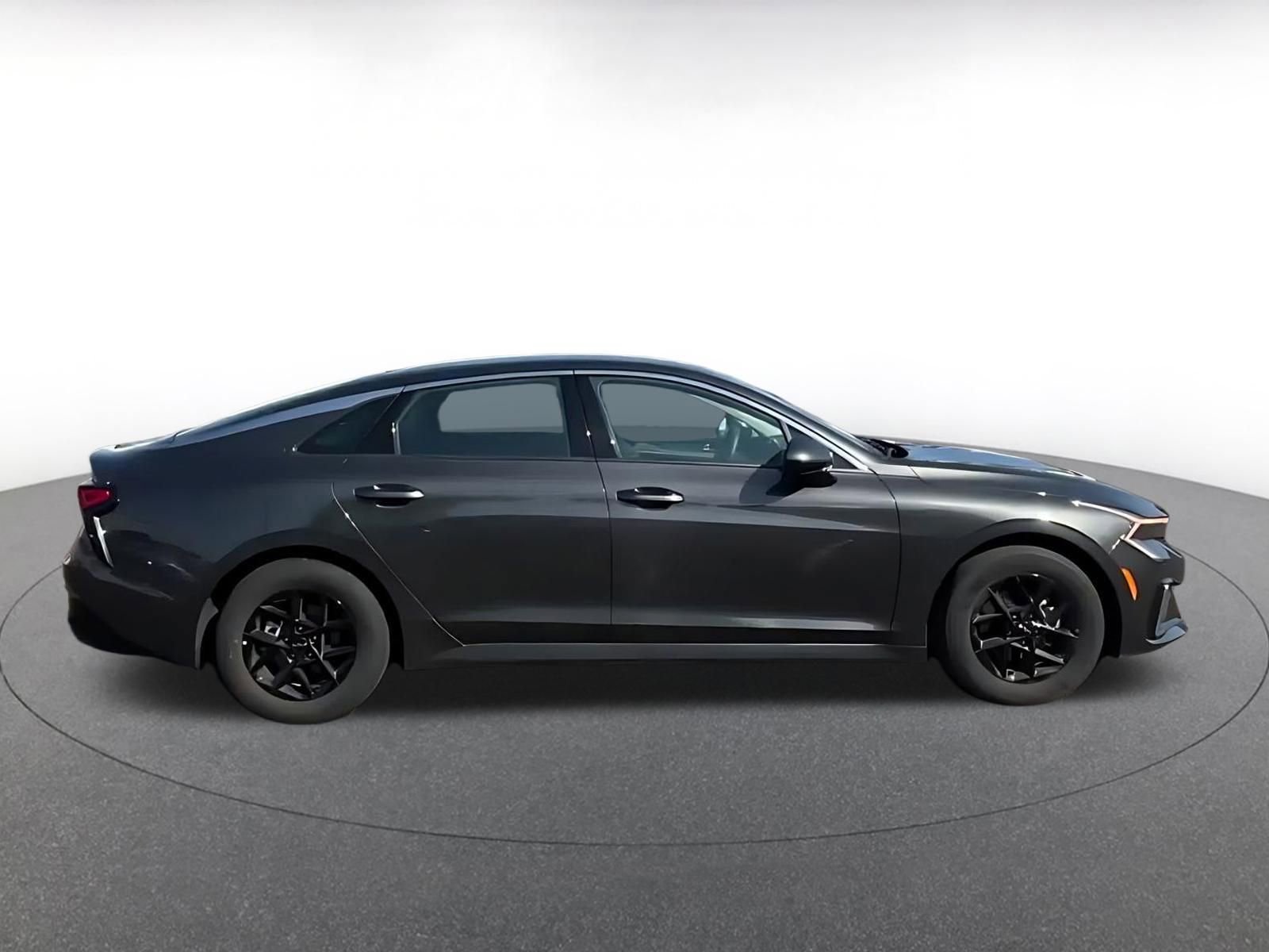 Thumbnail: 2025 Kia K5 - 16