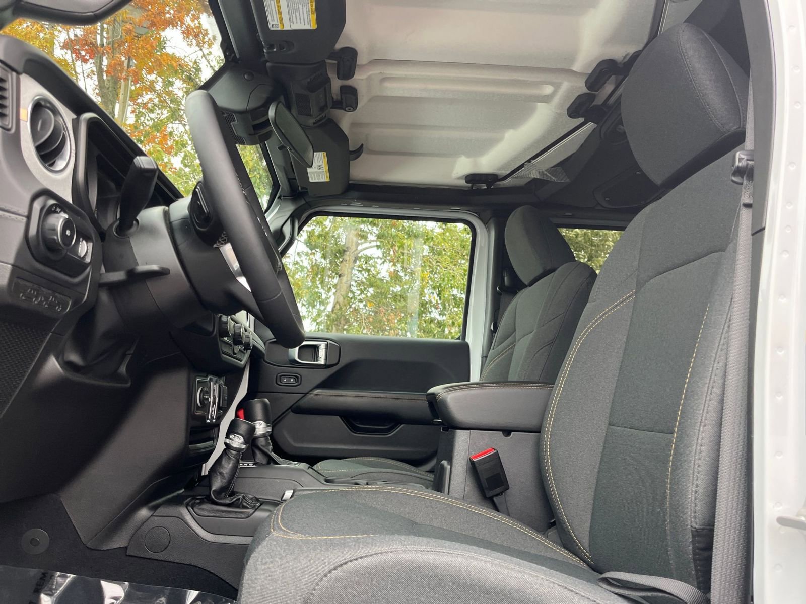 Thumbnail: 2025 Jeep Wrangler - 25