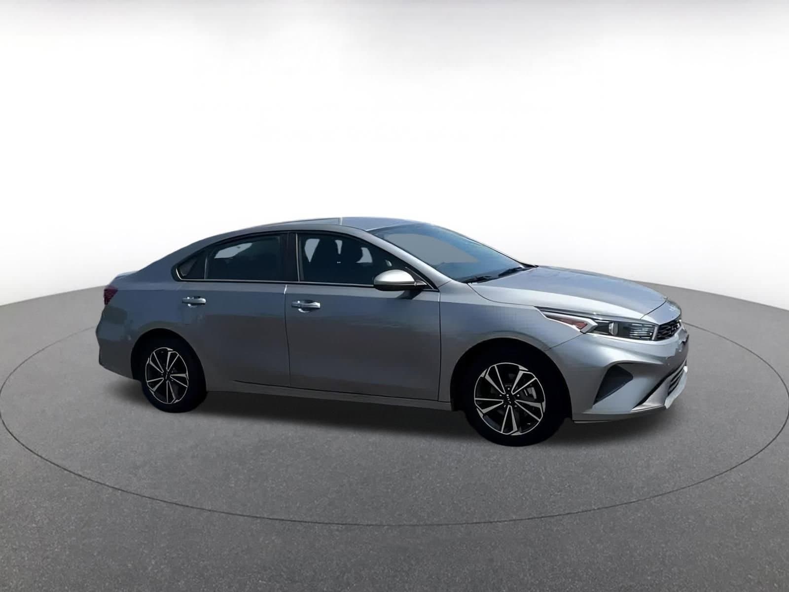 Thumbnail: 2023 Kia Forte - 2