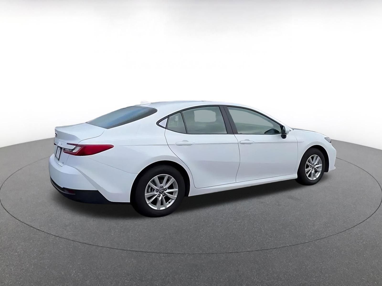 Thumbnail: 2025 Toyota Camry - 15