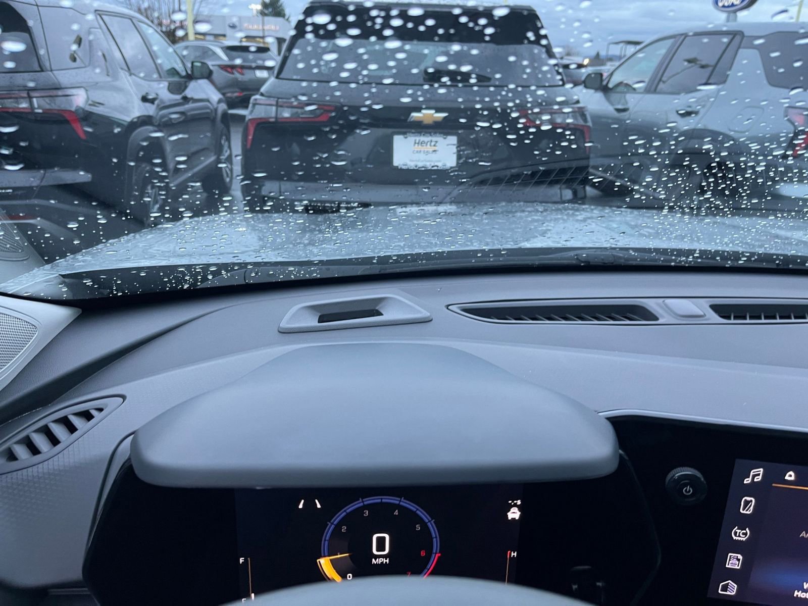 Thumbnail: 2025 Chevrolet Trax - 32