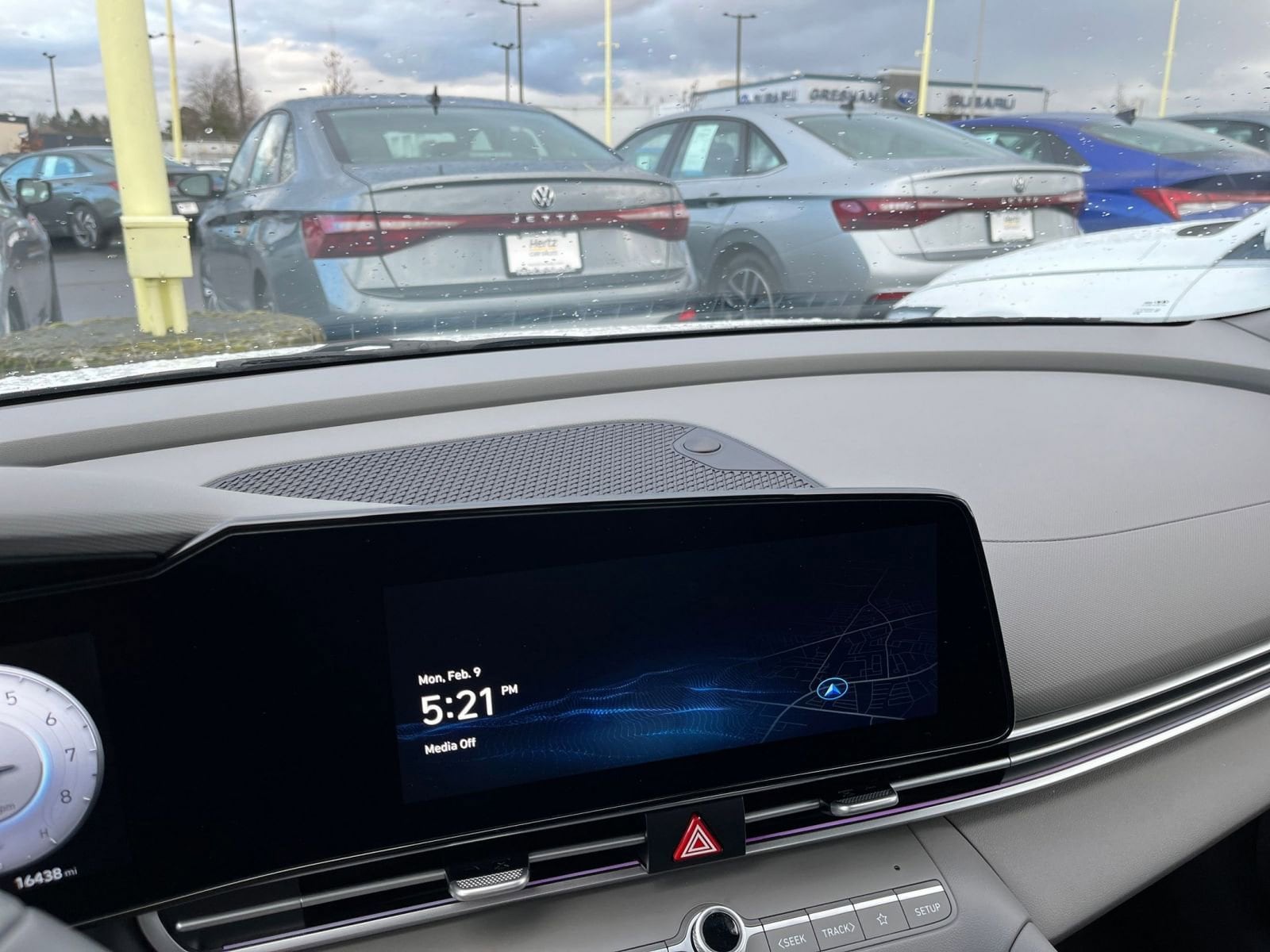 Thumbnail: 2025 Hyundai Elantra - 17