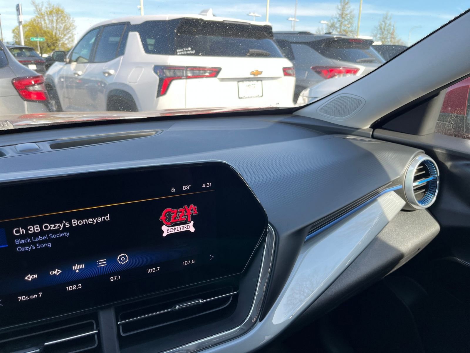 Thumbnail: 2025 Chevrolet Trax - 34