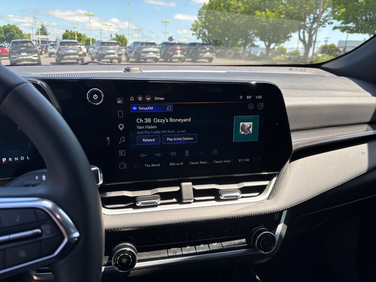 Thumbnail: 2025 Chevrolet Equinox - 20