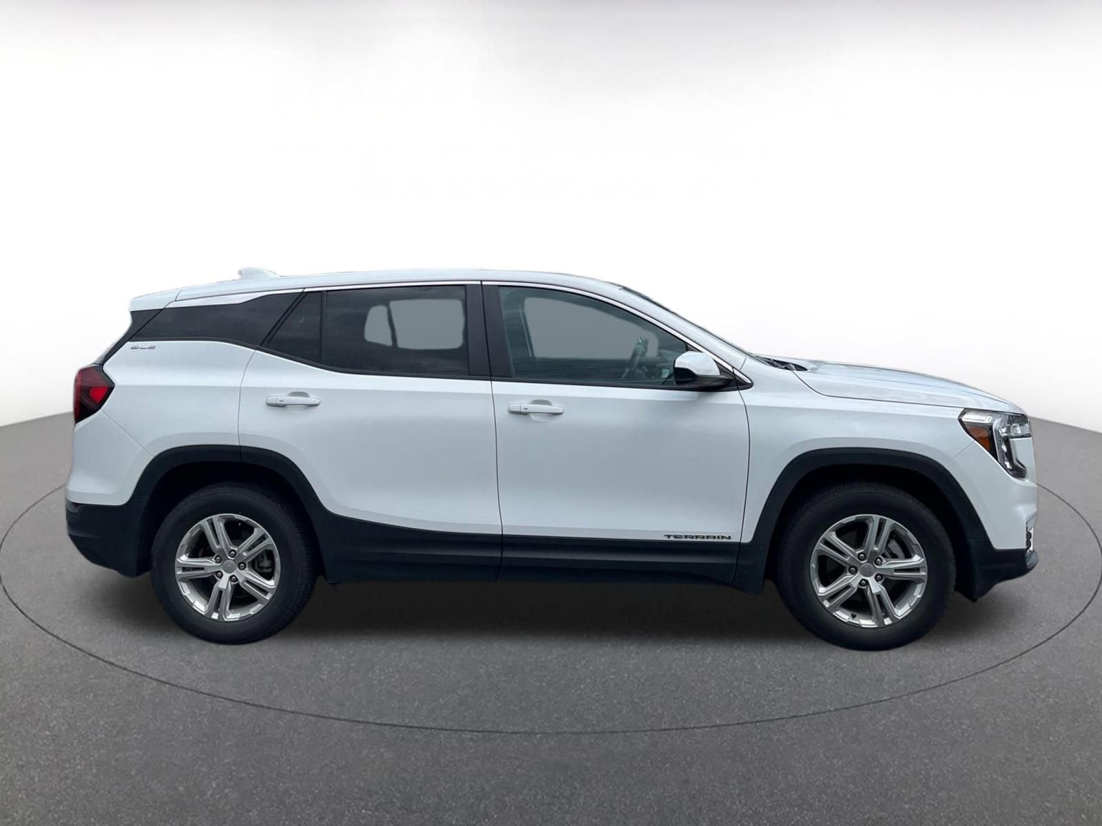 2024 GMC Terrain SLE 8