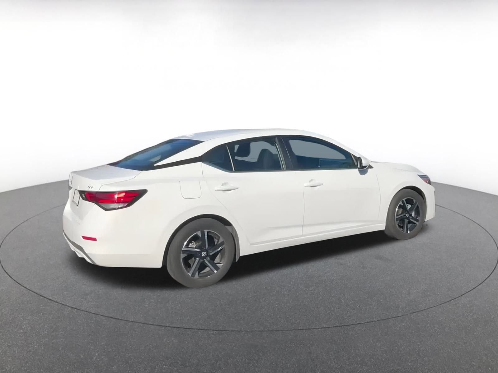 Thumbnail: 2024 Nissan Sentra - 11