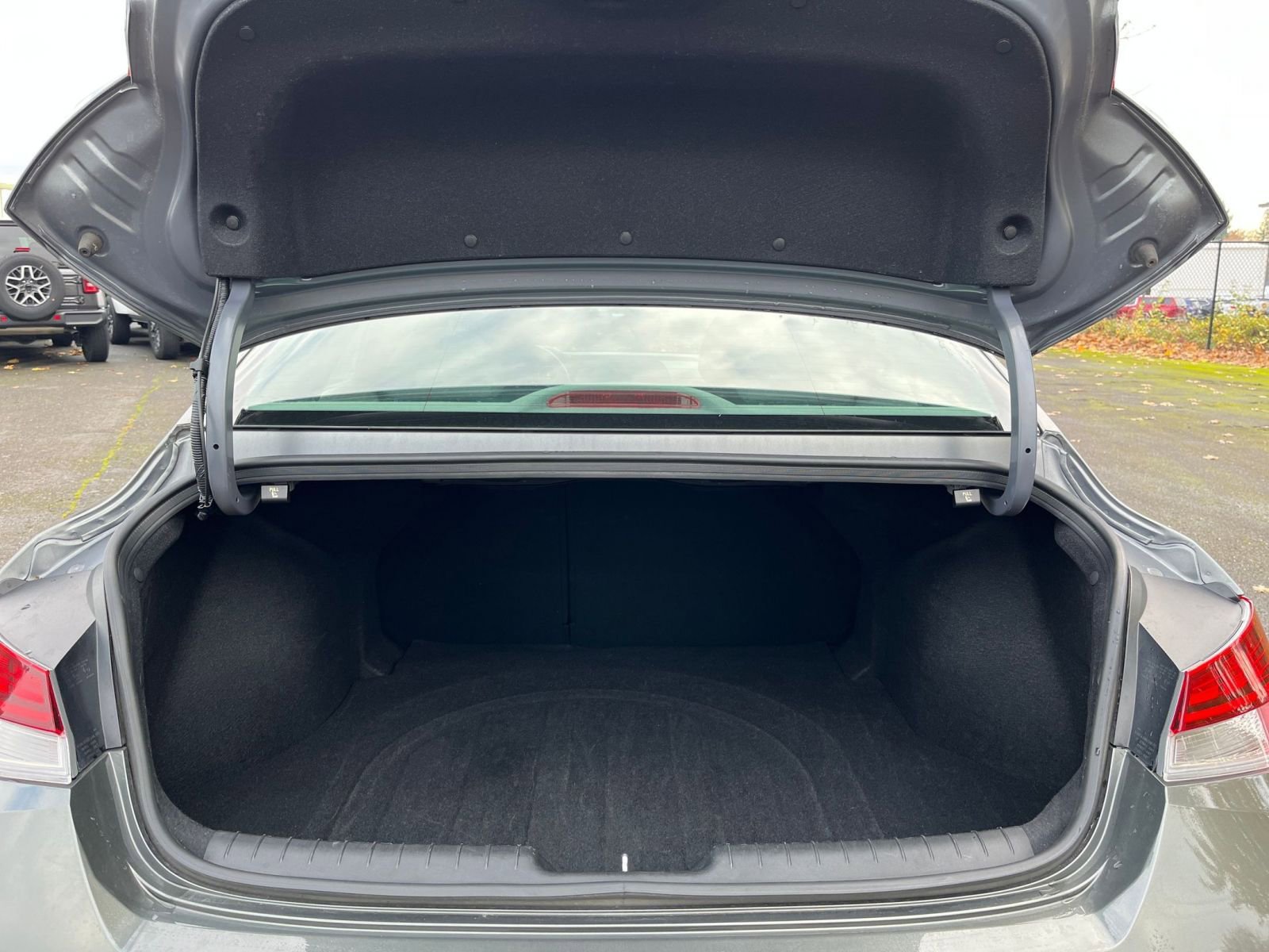 Thumbnail: 2025 Hyundai Elantra - 30