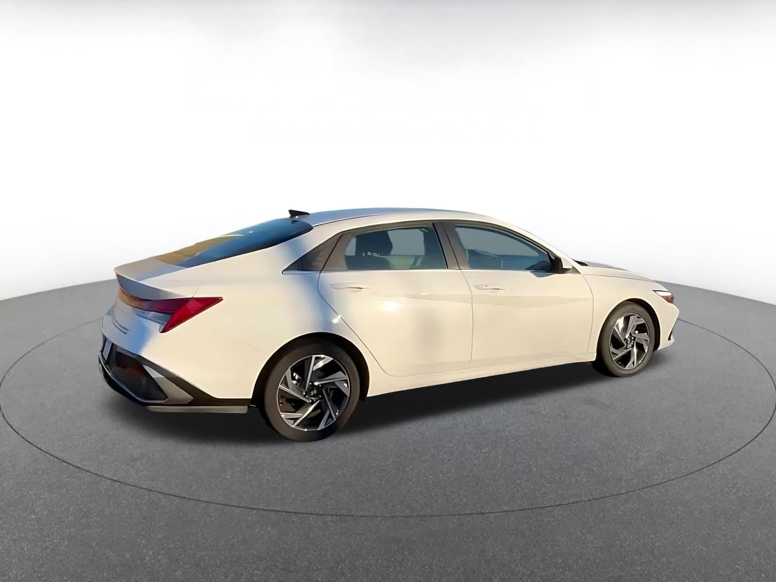 Thumbnail: 2025 Hyundai Elantra - 14