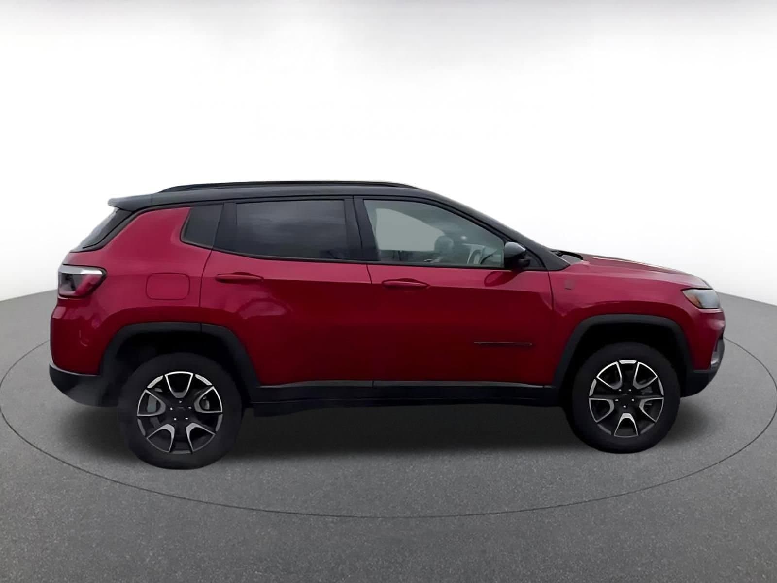 Thumbnail: 2025 Jeep Compass - 16