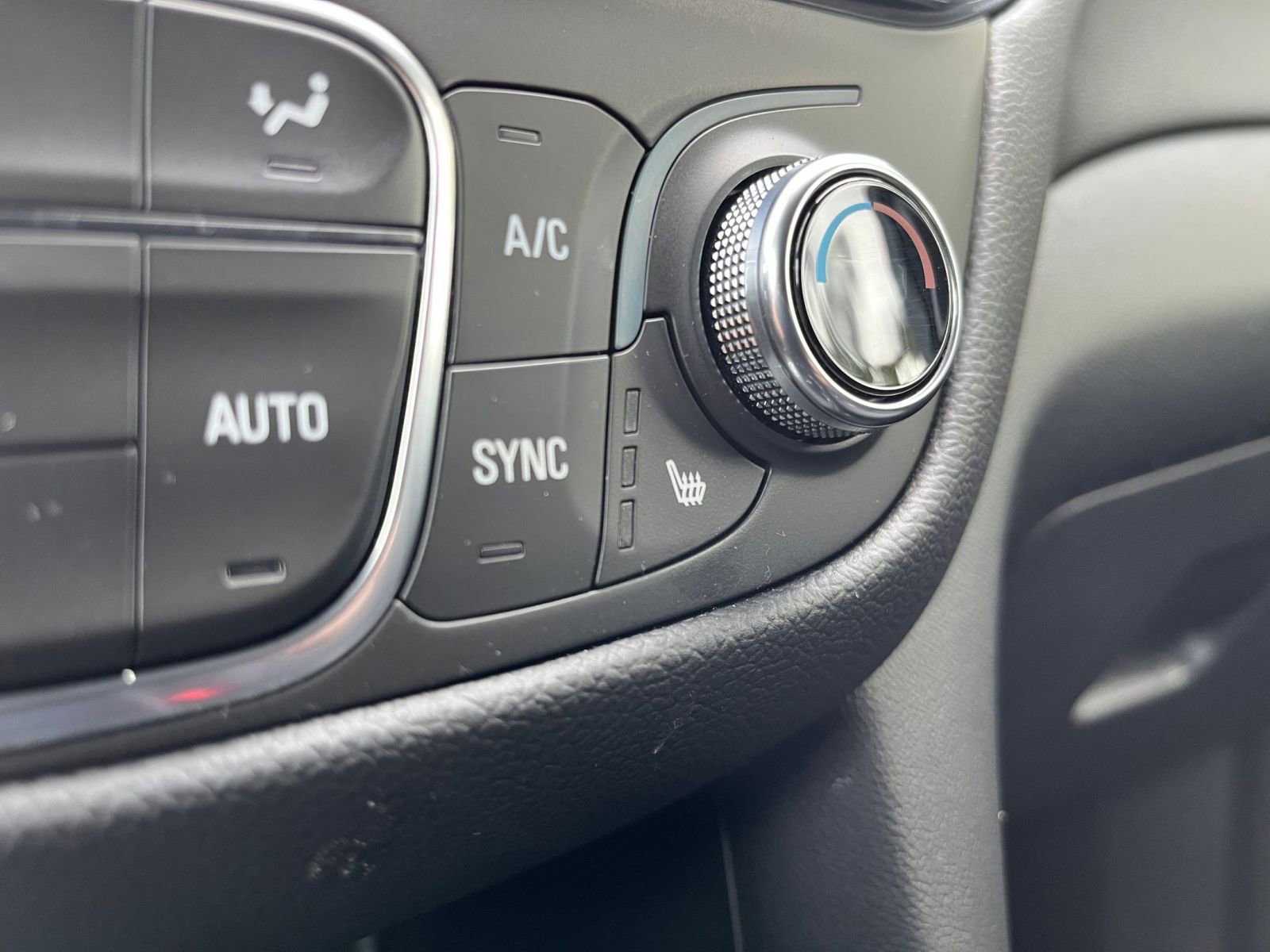 Thumbnail: 2024 Chevrolet Equinox - 21