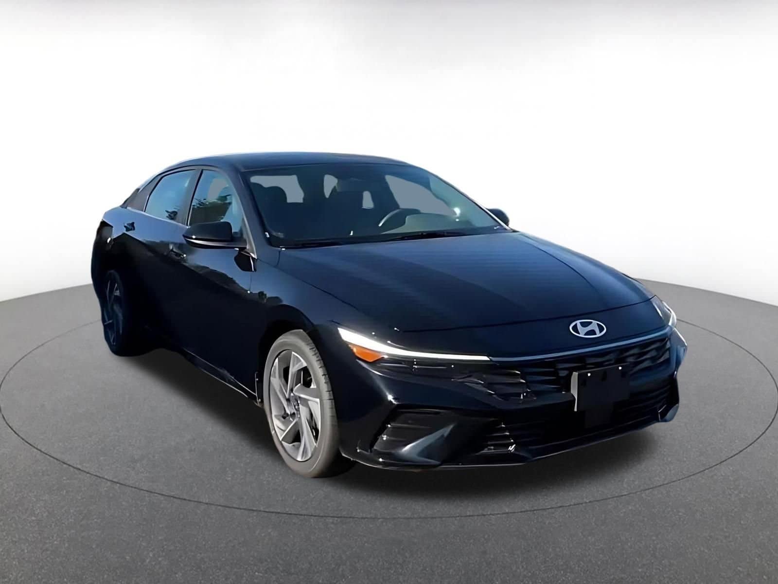 Thumbnail: 2025 Hyundai Elantra - 3