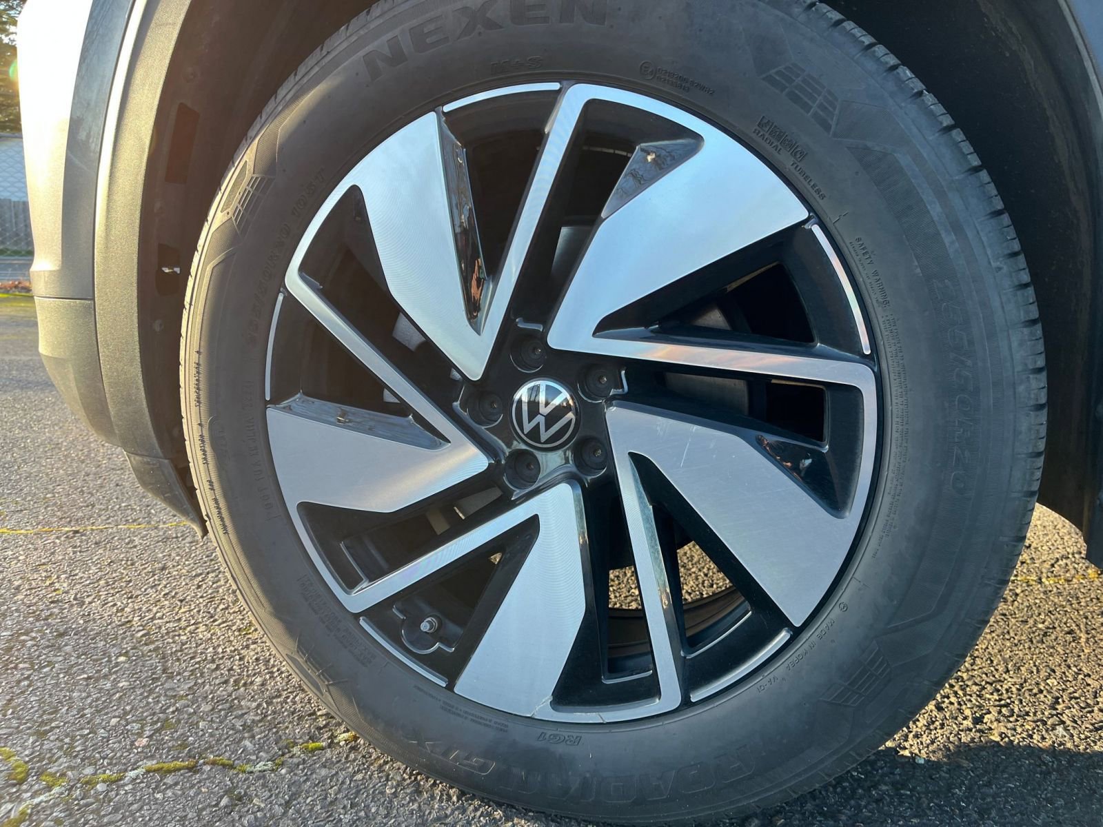 Thumbnail: 2025 Volkswagen Atlas - 34