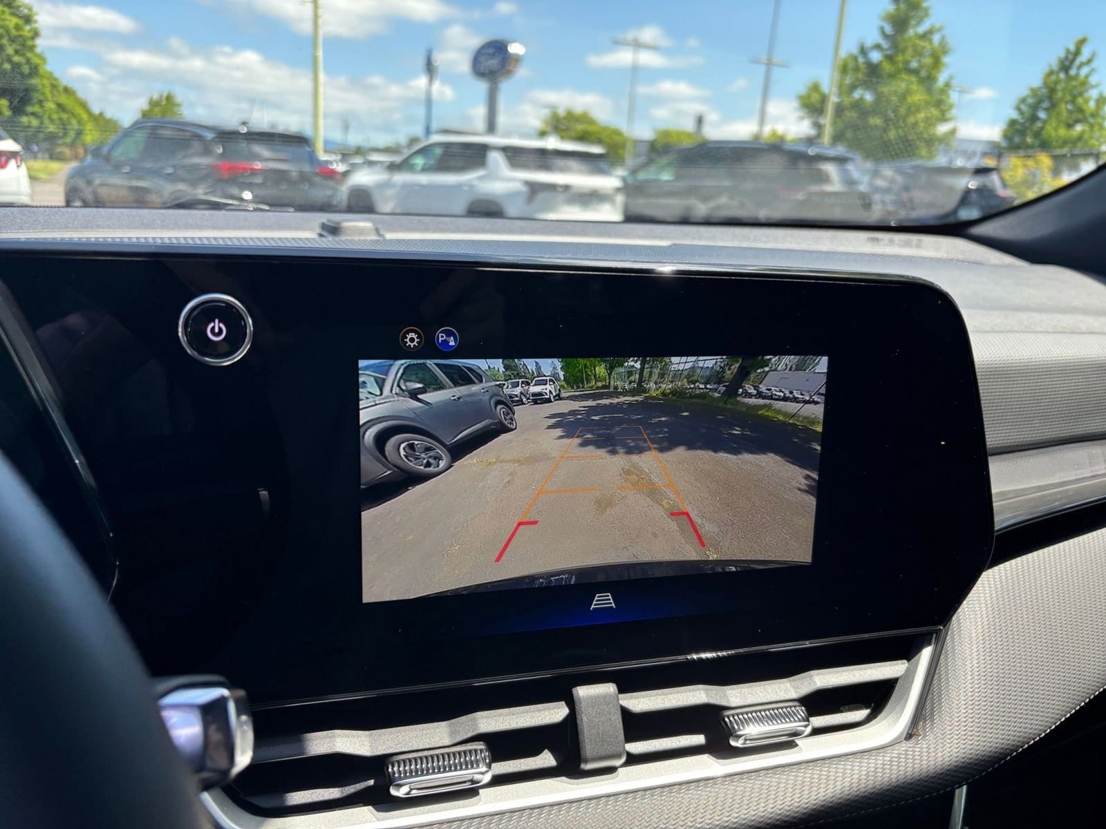 Thumbnail: 2025 Chevrolet Equinox - 23