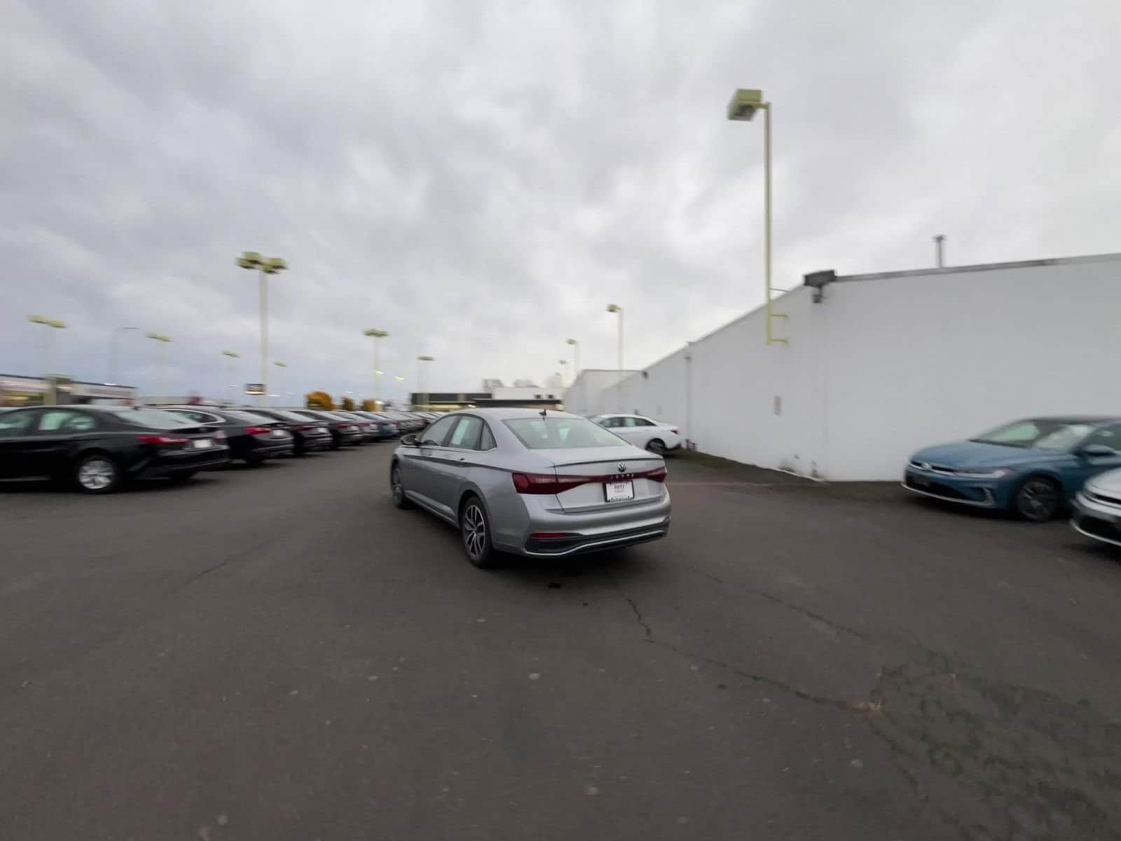 Thumbnail: 2025 Volkswagen Jetta - 16