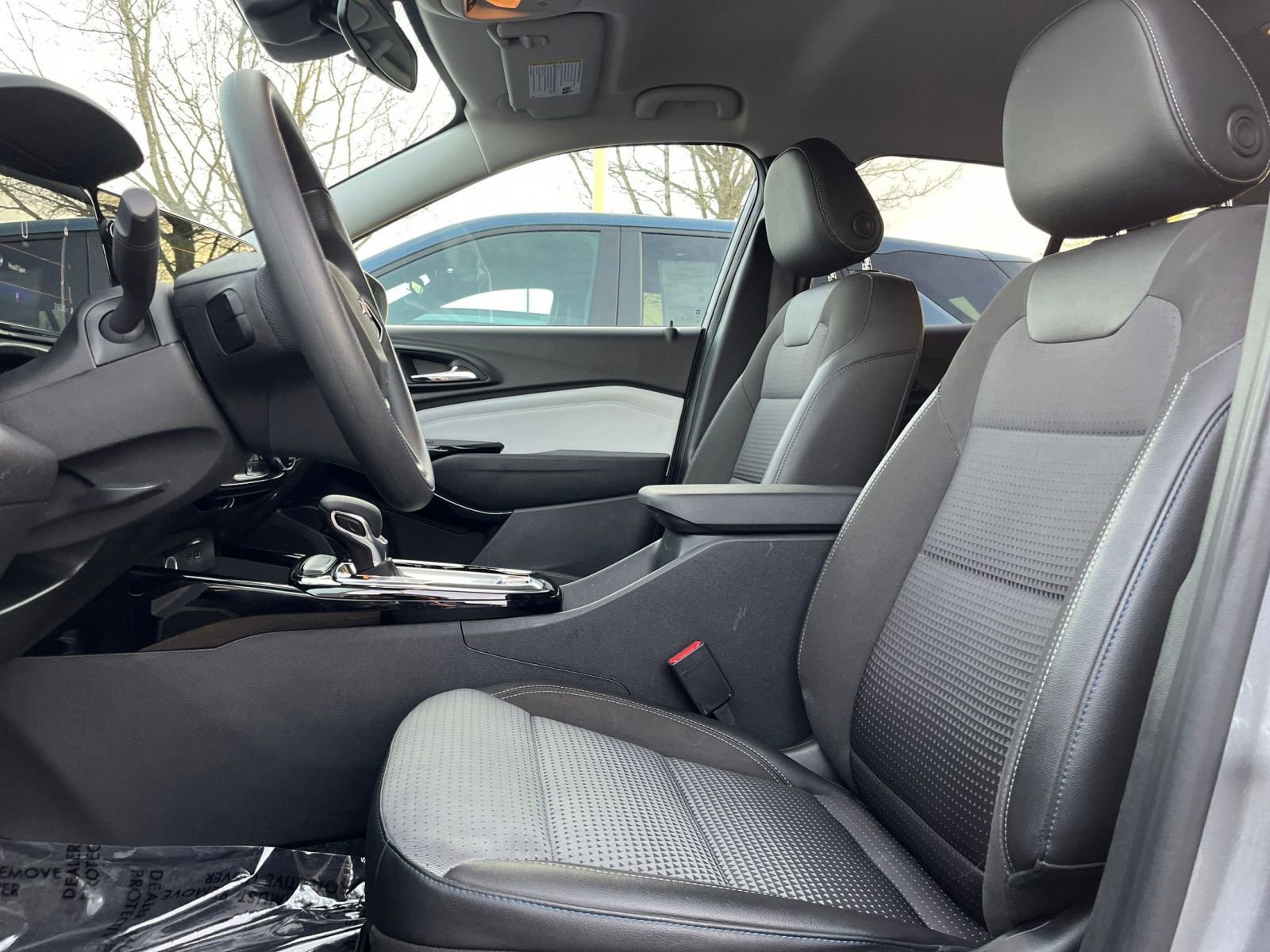 Thumbnail: 2025 Chevrolet Trax - 24